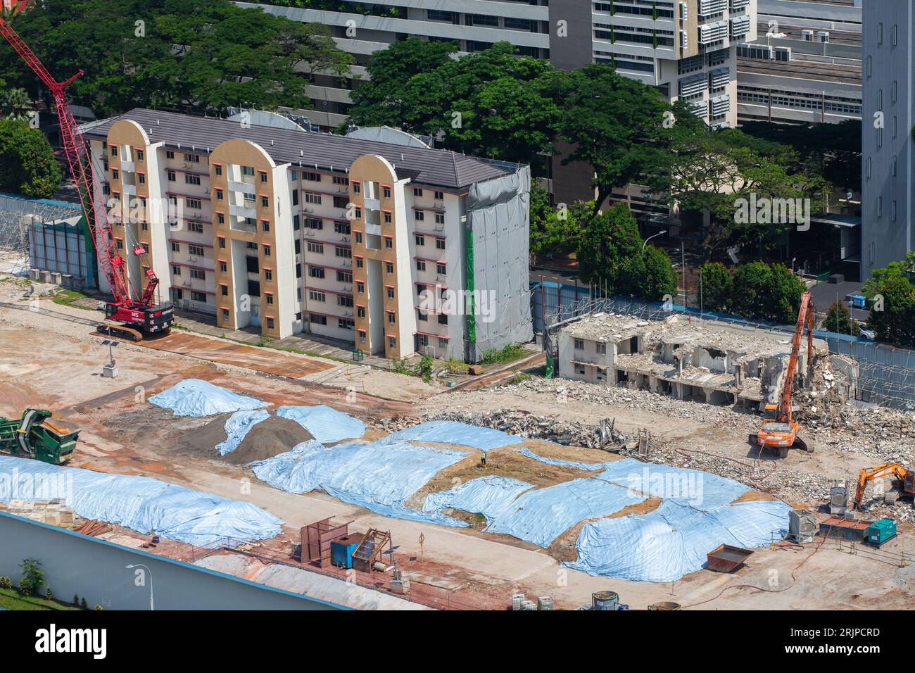 Vista aerea di una demolizione di vecchi appartamenti a Redhill, nuova pianificazione urbana in corso per soddisfare la domanda di alloggi a Singapore. Foto Stock