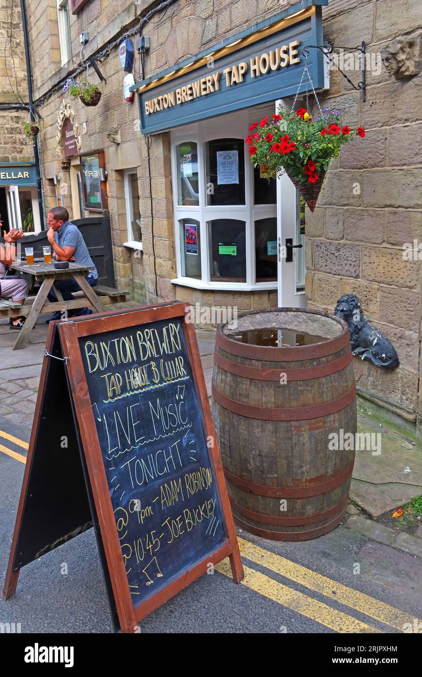 Old Court House, Buxton Brewery Tap House & Cellar the, George St, Buxton, High Peak, Derbyshire, INGHILTERRA, REGNO UNITO, SK17 6AY Foto Stock