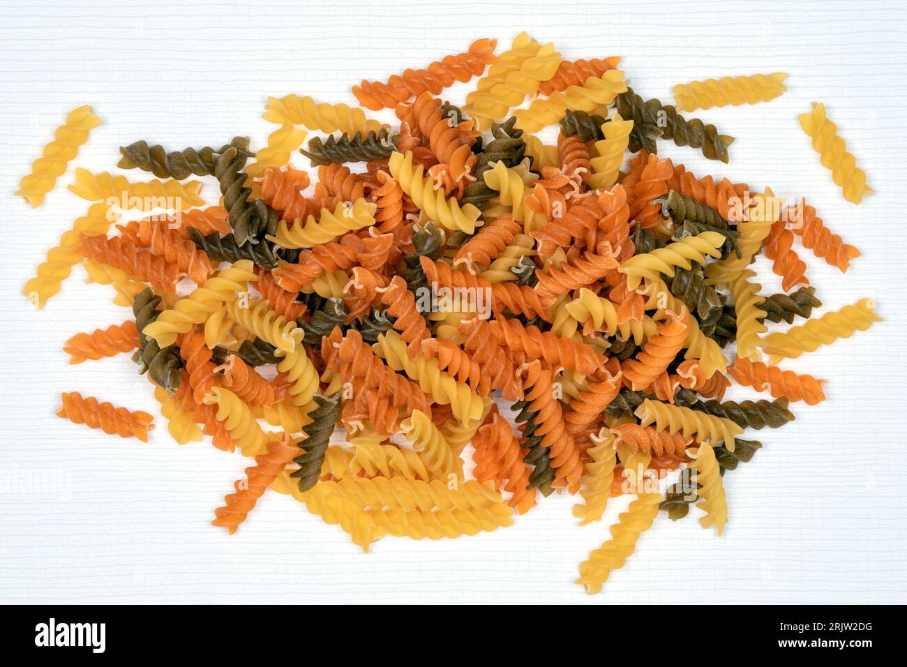 Pasta italiana secca - Tricolore Fusilli Foto Stock