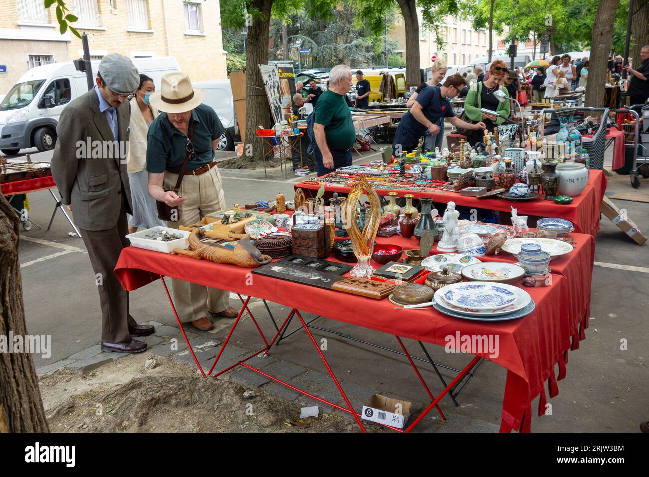 Mercato delle pulci porte de Vanves. Parigi. Francia, Europa. Foto Stock