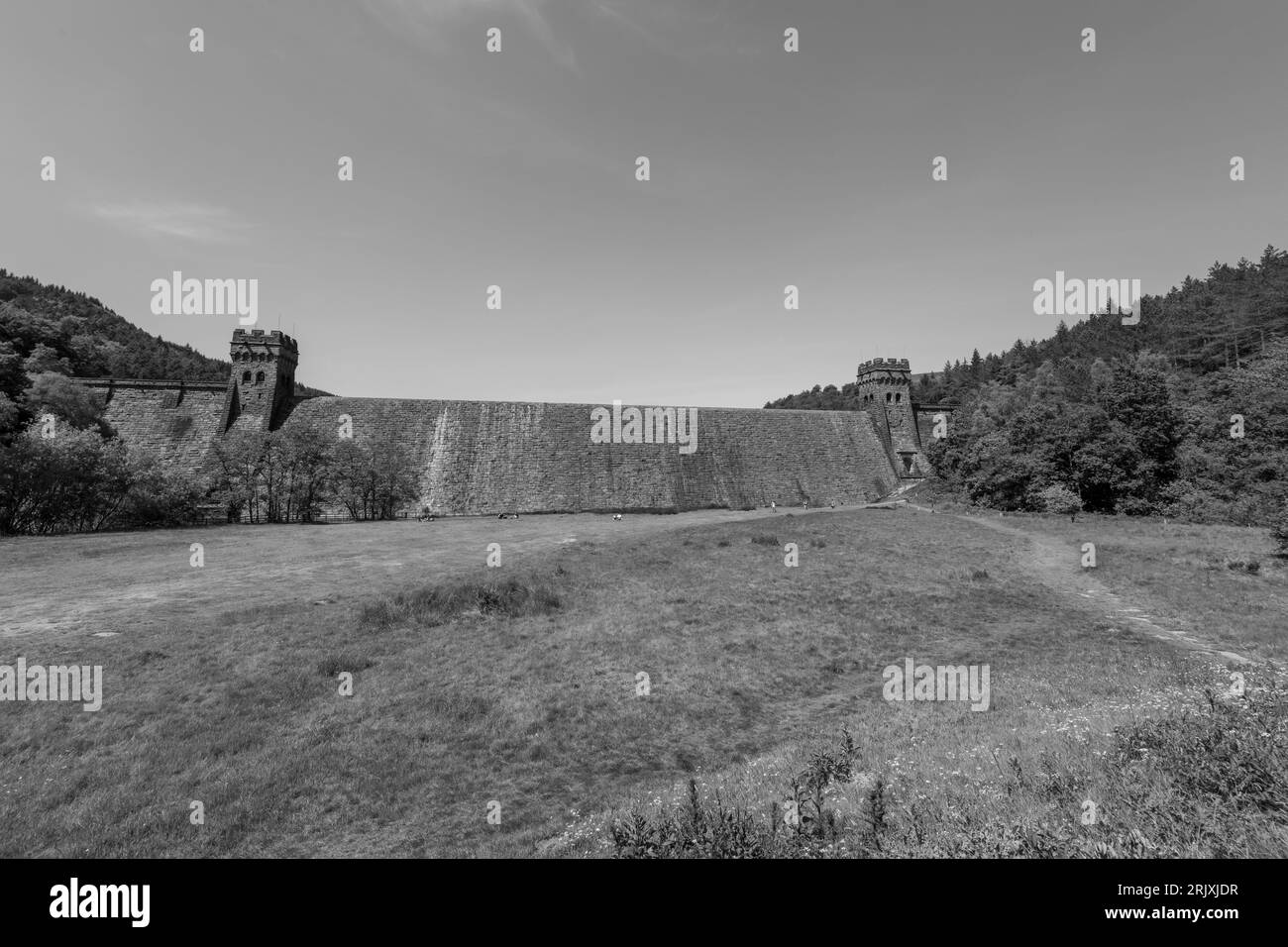 Foto della diga di Derwent al bacino idrico di Derwent nel parco nazionale del Peak District Foto Stock