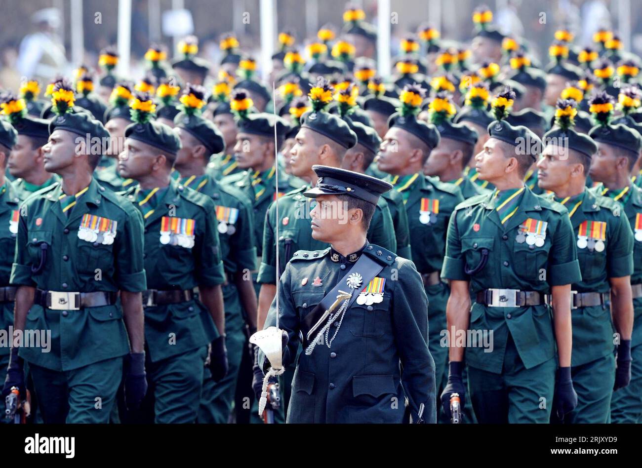 Bildnummer: 52380484 Datum: 04.02.2008 Copyright: imago/Xinhua Soldaten auf der Militärparade zum 60. Jahrestag der Unabhängigkeit Sri Lankas a Colombo - Sri Lanka PUBLICATIONxNOTxINxCHN , Personen; 2008, Colombo, Sri Lanka, Feiertag, Unabhängigkeitstag, Parade; , quer, Kbdig, totale, , Militaer, Staat, o0 Asien Foto Stock