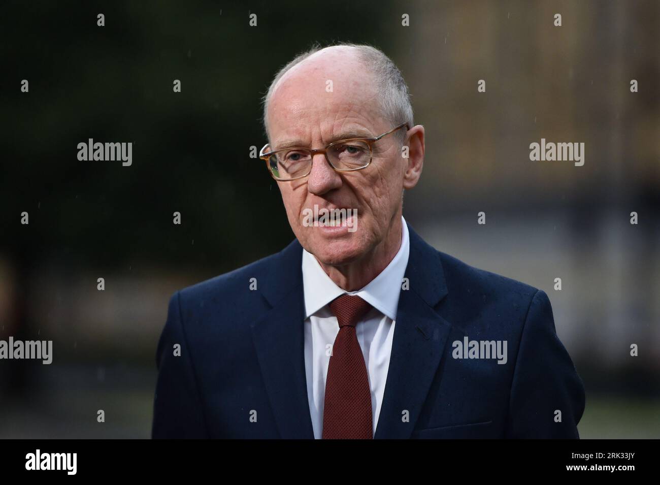 Londra, Inghilterra, Regno Unito. 24 agosto 2023. Ministro di Stato del Dipartimento dell'istruzione, NICK GIBB, intervistato a Westminster. (Immagine di credito: © Thomas Krych/ZUMA Press Wire) SOLO USO EDITORIALE! Non per USO commerciale! Crediti: ZUMA Press, Inc./Alamy Live News Foto Stock