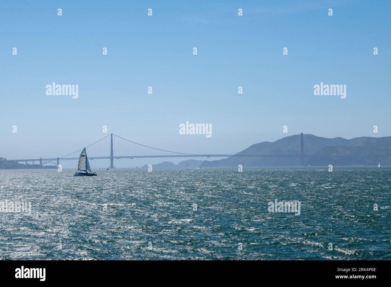 Barche a vela nella Baia di San Francisco Foto Stock