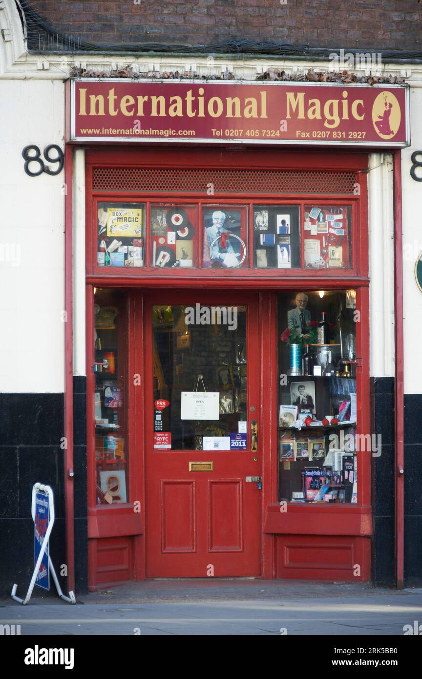 Old Magic Shop, quartiere londinese intorno alla zona di Farringdon, Londra nord, Regno Unito Foto Stock