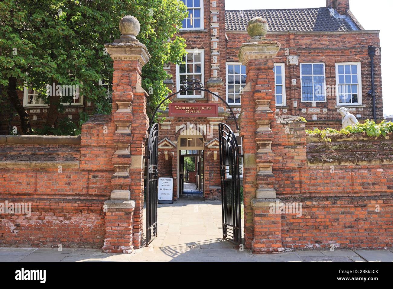 Wilberforce House, luogo di nascita di William, il famoso attivista contro il commercio degli schiavi. La casa è uno dei 3 musei nel quartiere dei musei di Hull, Regno Unito Foto Stock