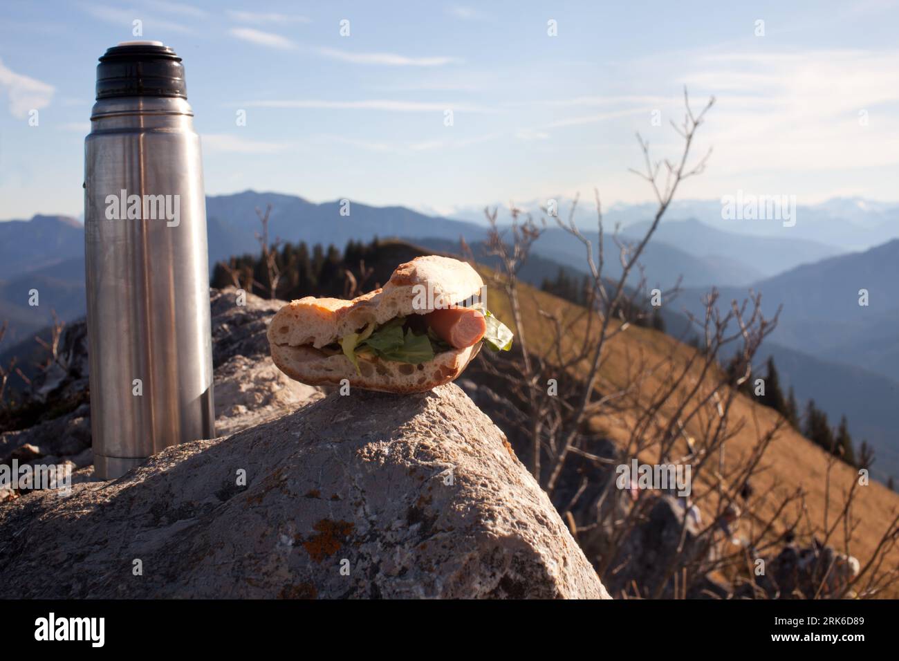 Picnic sulla cima di una montagna Foto Stock