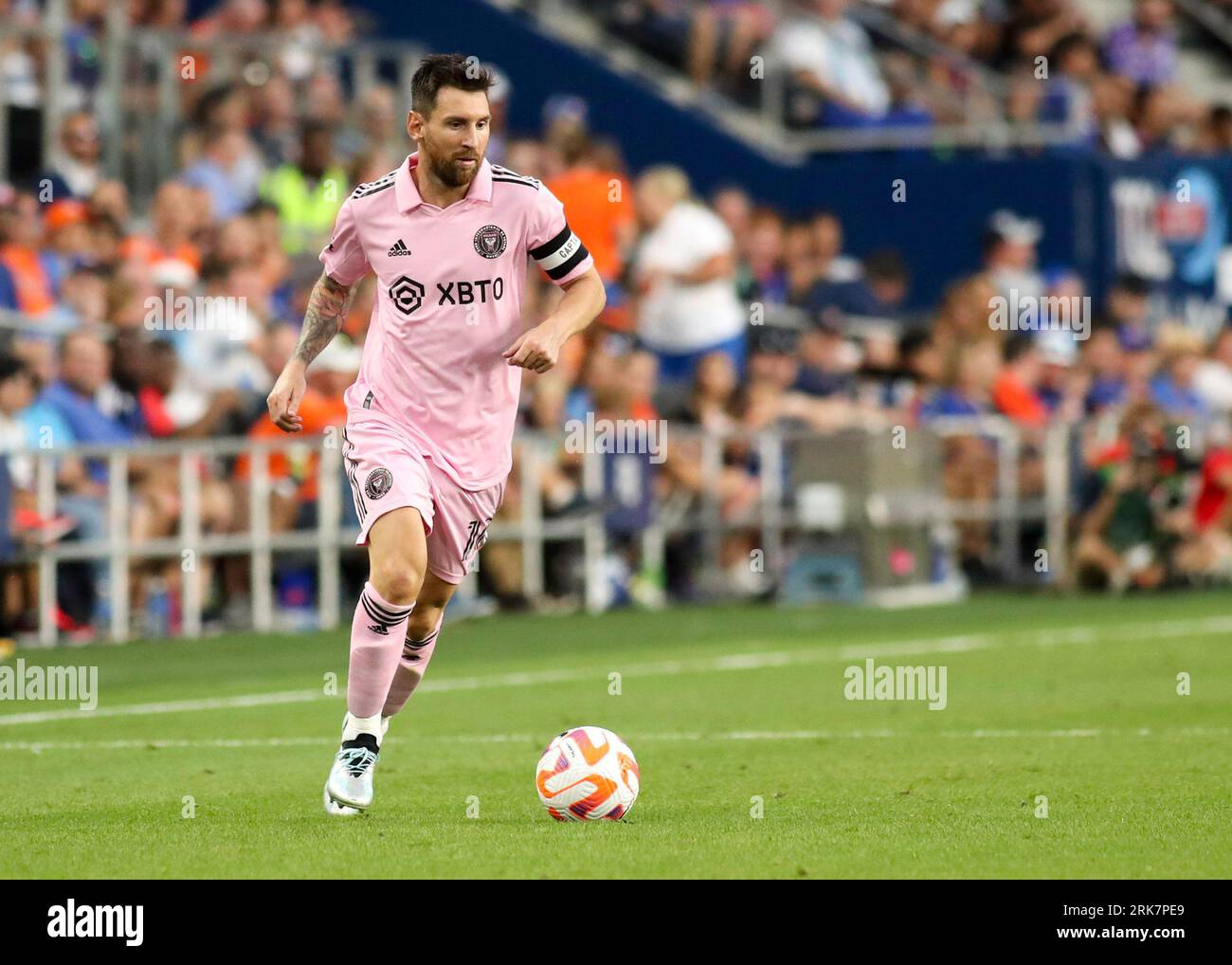 23 agosto 2023: Lionel messi dell'inter Miami CF gioca la palla durante una partita di calcio della Lamar Hunt US Open Cup tra FC Cincinnati e Inter Miami CF al Nippert Stadium di Cincinnati, Ohio. Kevin Schultz/CSM (immagine di credito: © Kevin Schultz/Cal Sport Media) Foto Stock