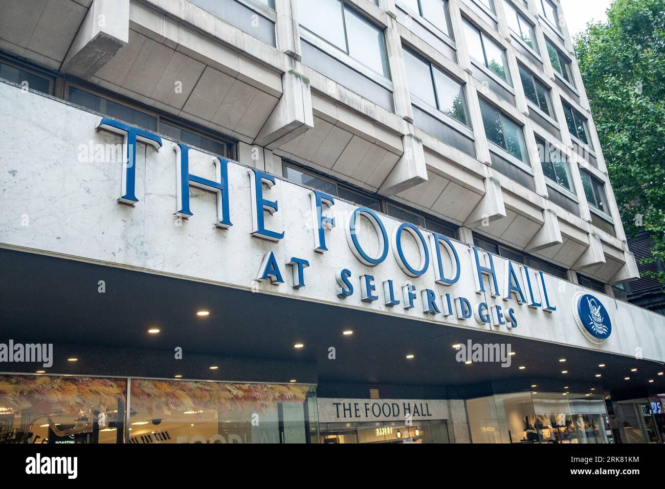 LONDRA - 27 LUGLIO 2023: Selfridges Foodhall, reparto di ristorazione e bevande del famoso grande magazzino di Oxford Street Foto Stock