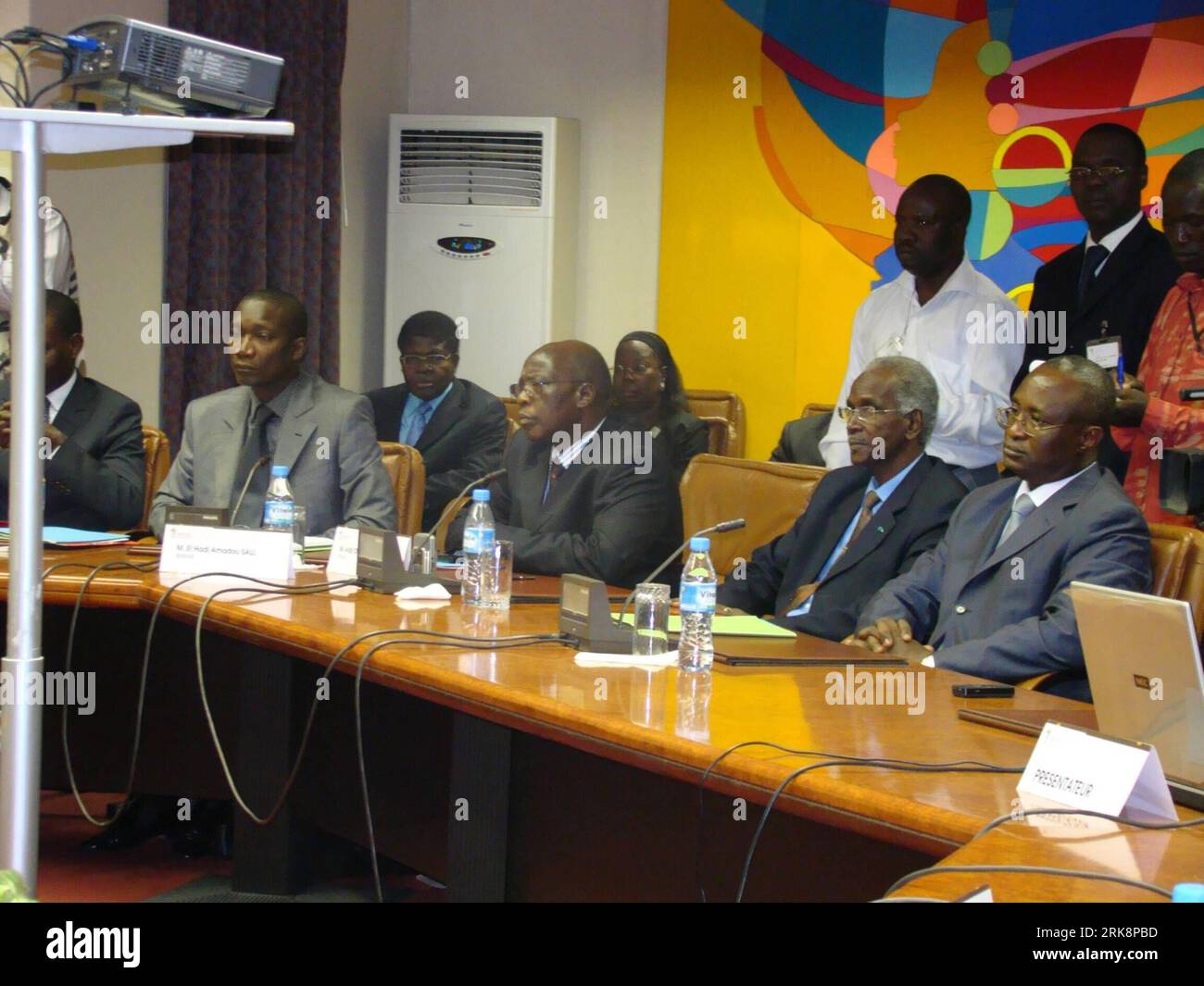 Bildnummer: 54064132 Datum: 20.05.2010 Copyright: imago/Xinhua (100521) -- LOME, 21 maggio 2010 (Xinhua) -- i partecipanti partecipano alla conferenza ministeriale dell'Unione economica e monetaria degli Stati dell'Africa occidentale (UEMOA) a Lomé, 20 maggio 2010. (Xinhua/Victor)(zx) (3)TOGO-LOME-UEMOA-CONFERENZA MINISTERIALE PUBLICATIONxNOTxINxCHN People Politik Kbdig xdp 2010 quer premiumd xint Bildnummer 54064132 Data 20 05 2010 Copyright Imago XINHUA Lomé 21 maggio 2010 i partecipanti XINHUA partecipano alla Conferenza ministeriale dell'Unione economica e monetaria degli Stati dell'Africa OCCIDENTALE a Lomé 20 maggio 2010 Foto Stock