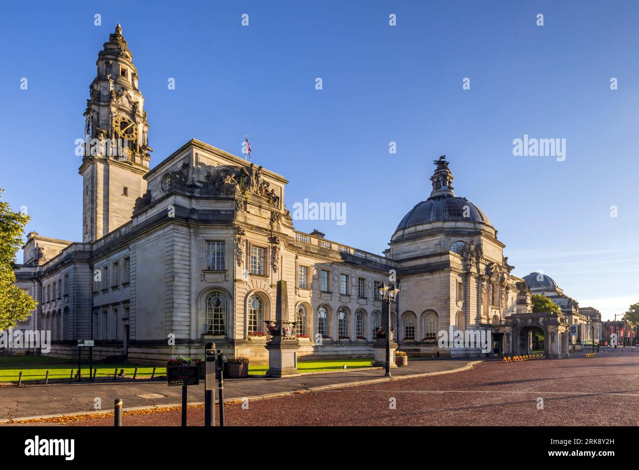 Municipio di Cardiff, un edificio classificato di primo grado a Cathays Park, Cardiff, Galles Foto Stock