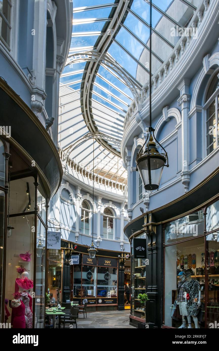 Morgan Arcade, uno dei numerosi centri commerciali vittoriani nel centro di Cardiff. Foto Stock