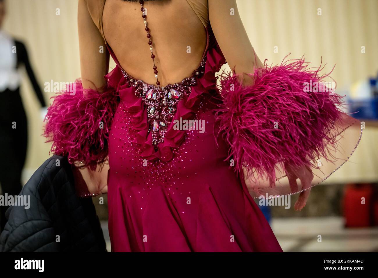 Coppia danzante danza standard sulla pista da ballo Foto Stock