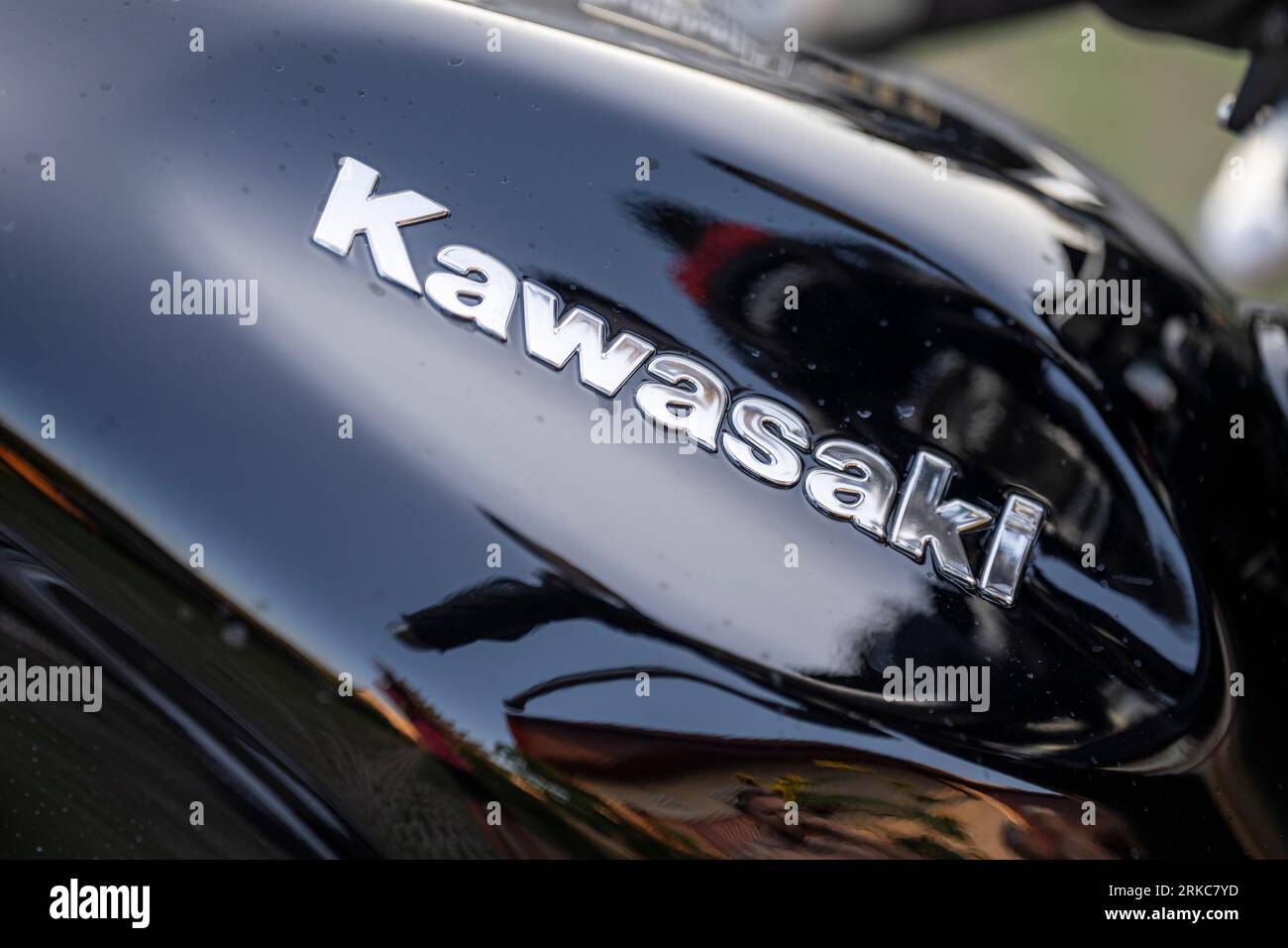 Una moto Kawasaki Z1000, messa a fuoco selettiva ravvicinata. Foto Stock