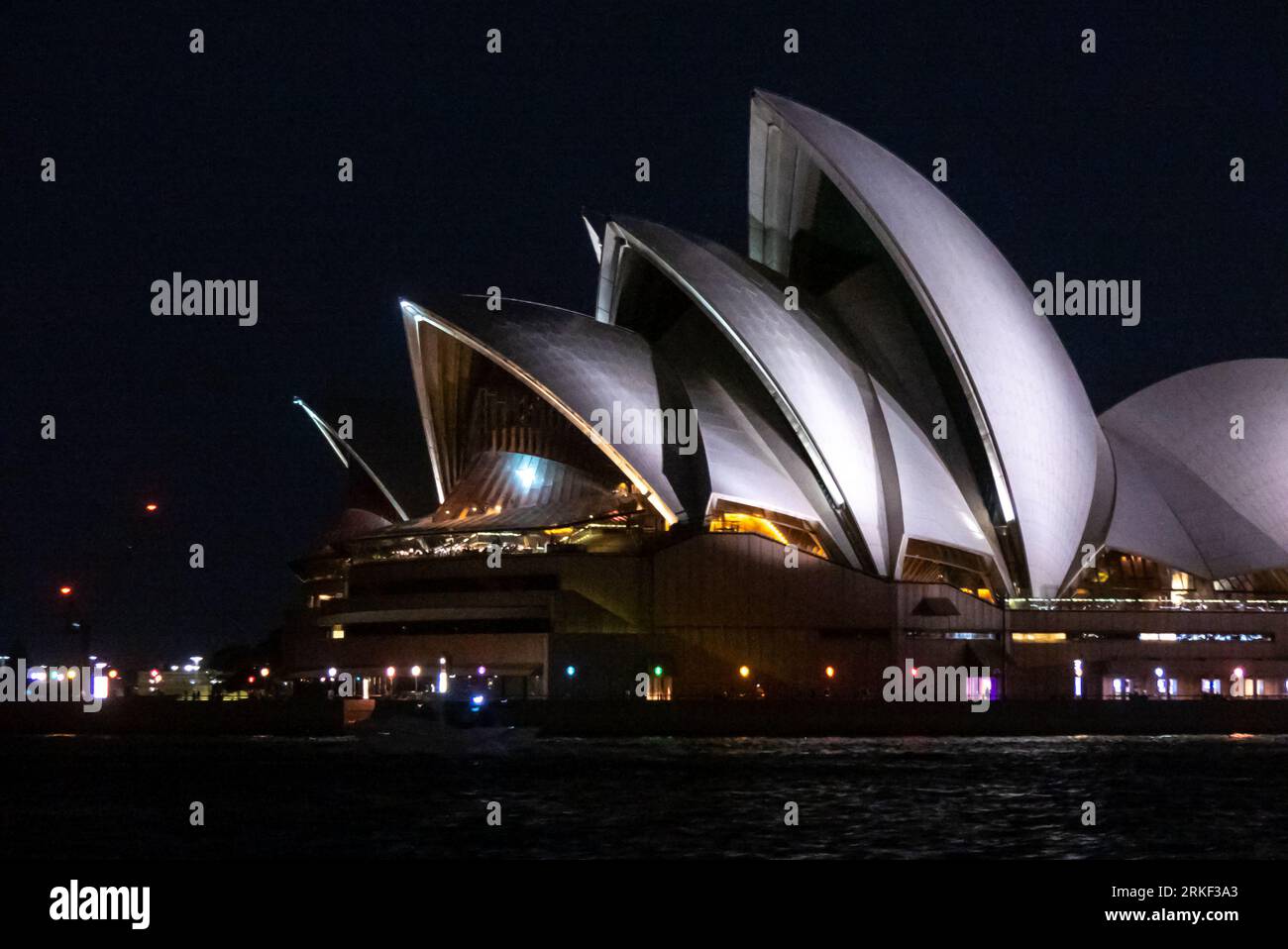 Sydney Opera House di notte Foto Stock
