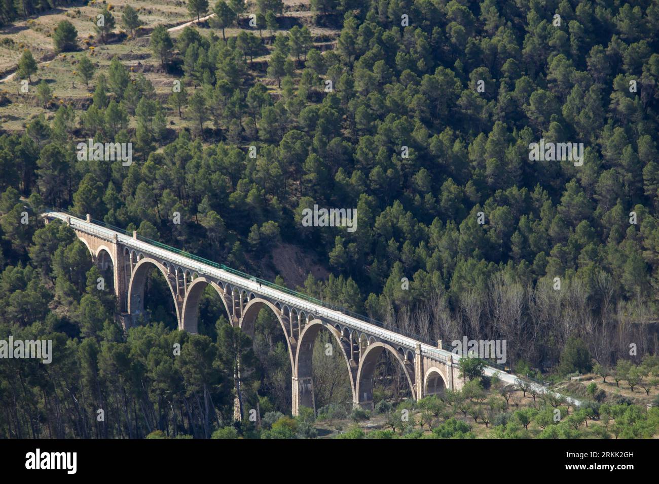 Ponte delle sette lune, vecchio percorso ferroviario convertito in una greenway, Spagna Foto Stock