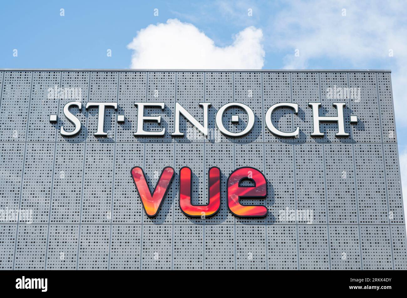 Vue cinema sign on the St Enoch Centre, Glasgow, Scozia, Regno Unito, Europa Foto Stock