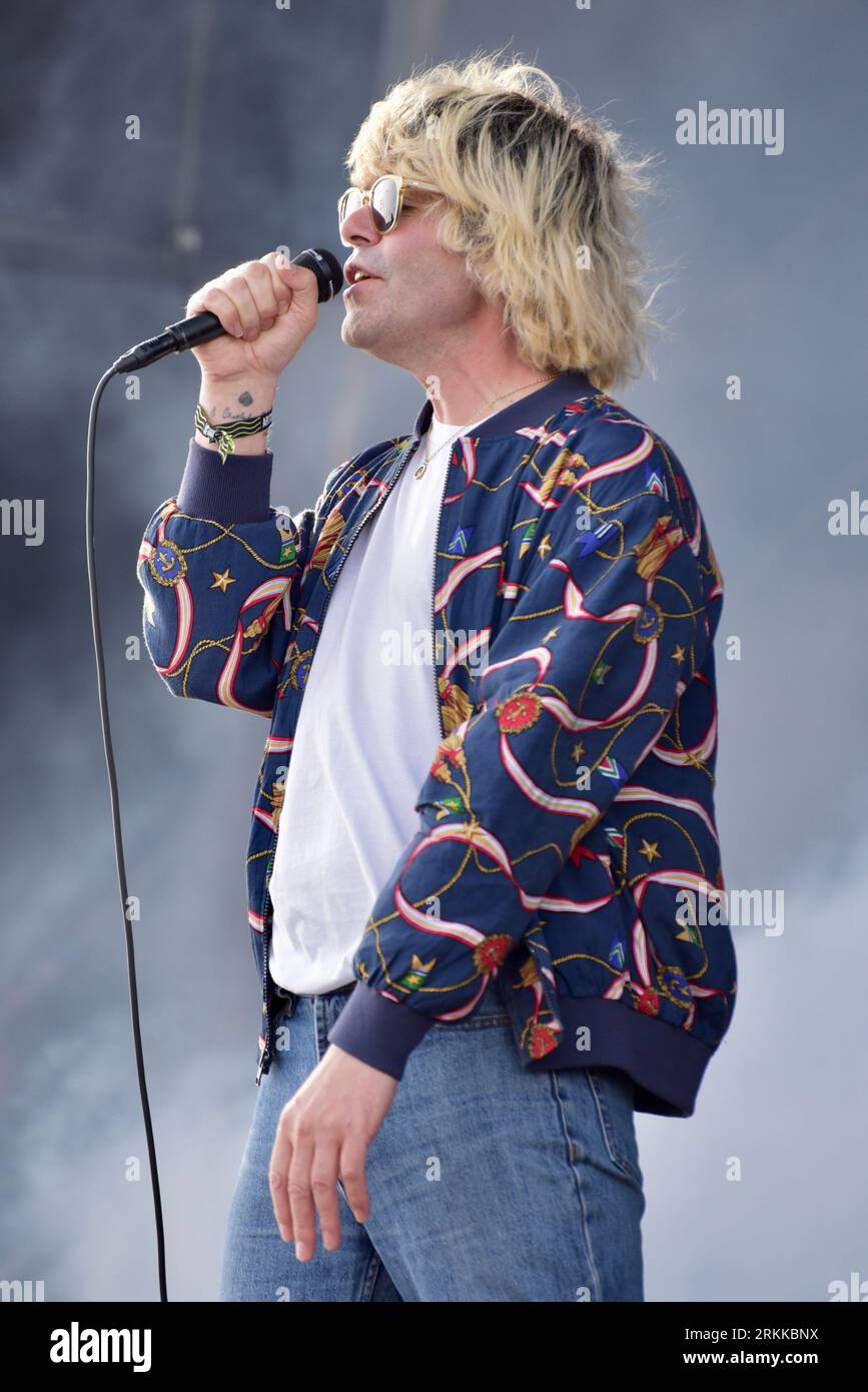 Victorious Festival, Portsmouth/Southsea, 25 agosto 2023, i Charlatans deliziano i fan al Victorious Festival con un grande successo ambientato a Southsea, Credit: Graham Tarrant/Alamy Live News Foto Stock