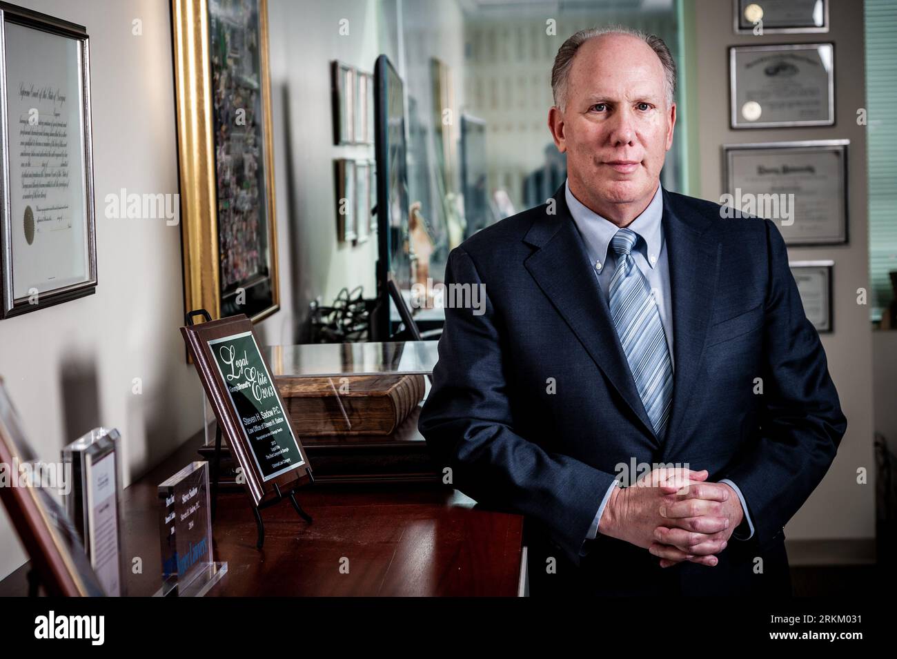 Steve Sadow, un avvocato difensore veterano di Atlanta, è stato scelto come avvocato principale nell'ex presidente Donald Trump. Trump è accusato di aver violato Foto Stock