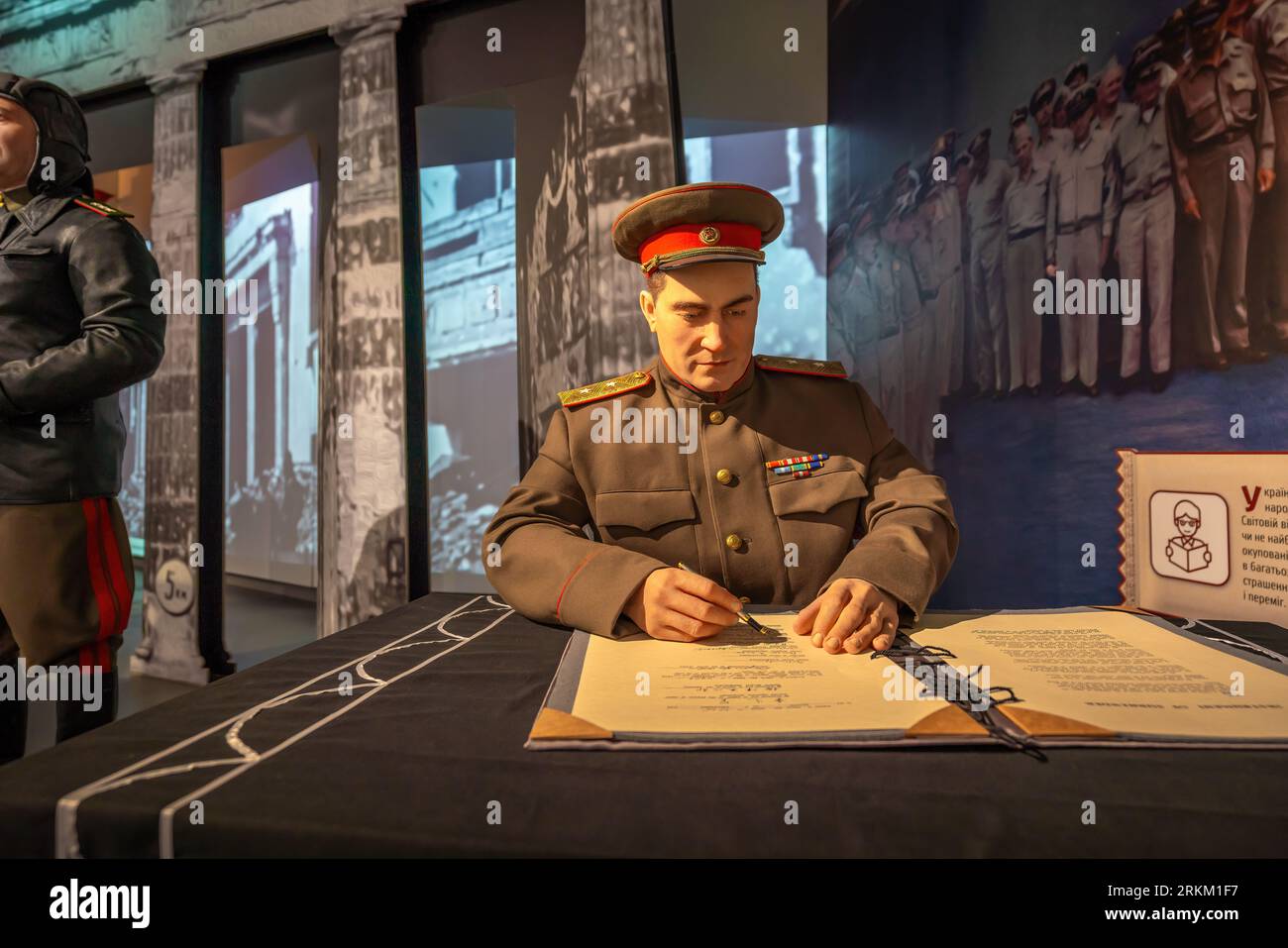 Seconda guerra mondiale e Kuzma Derevyanko - Luogotenente generale dell'Esercito sovietico presso il Making of the Ukrainian Nation Museum - Kiev, Ucraina Foto Stock