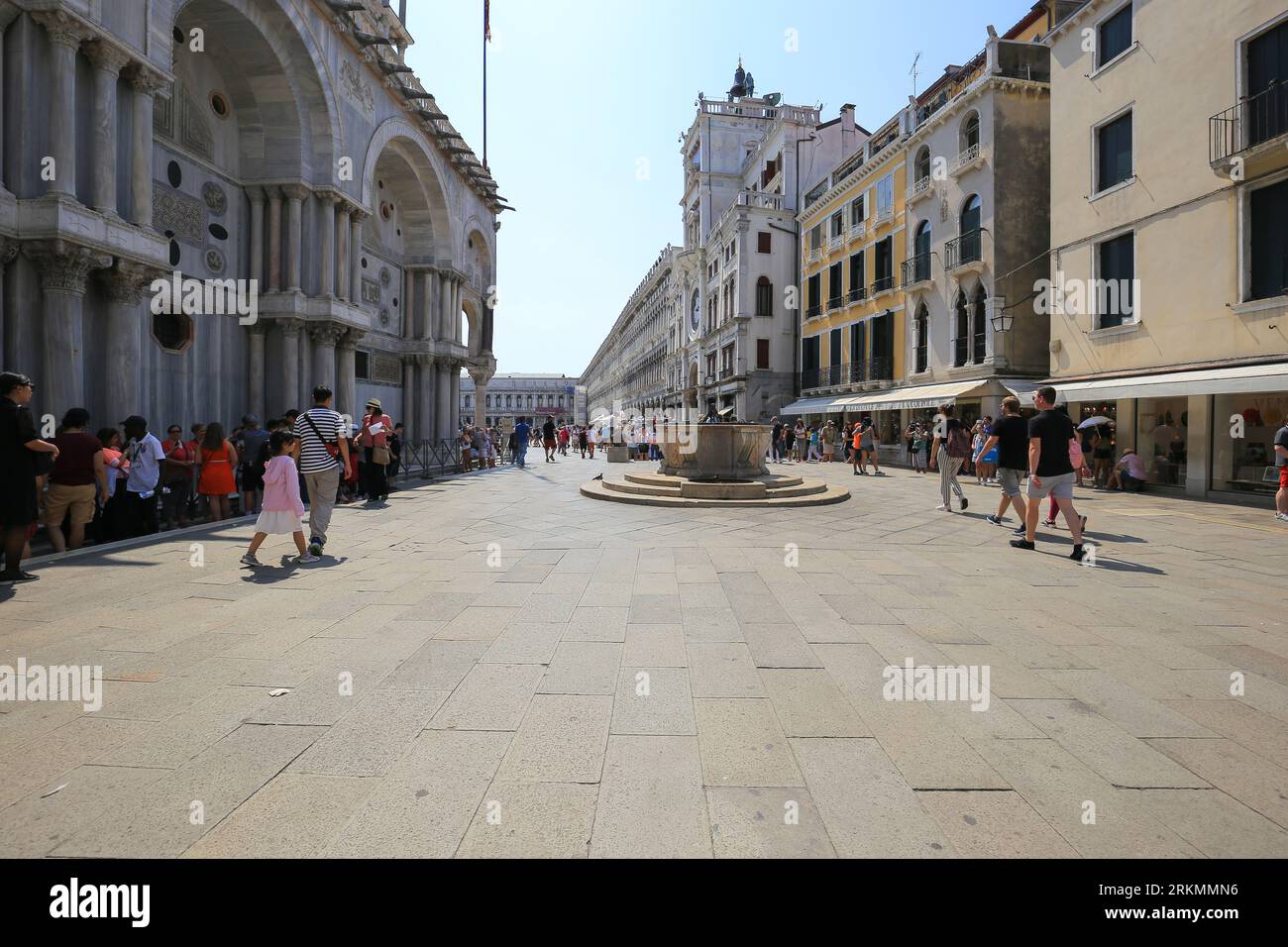 Piazza San Marco a Venezia in estate Foto Stock
