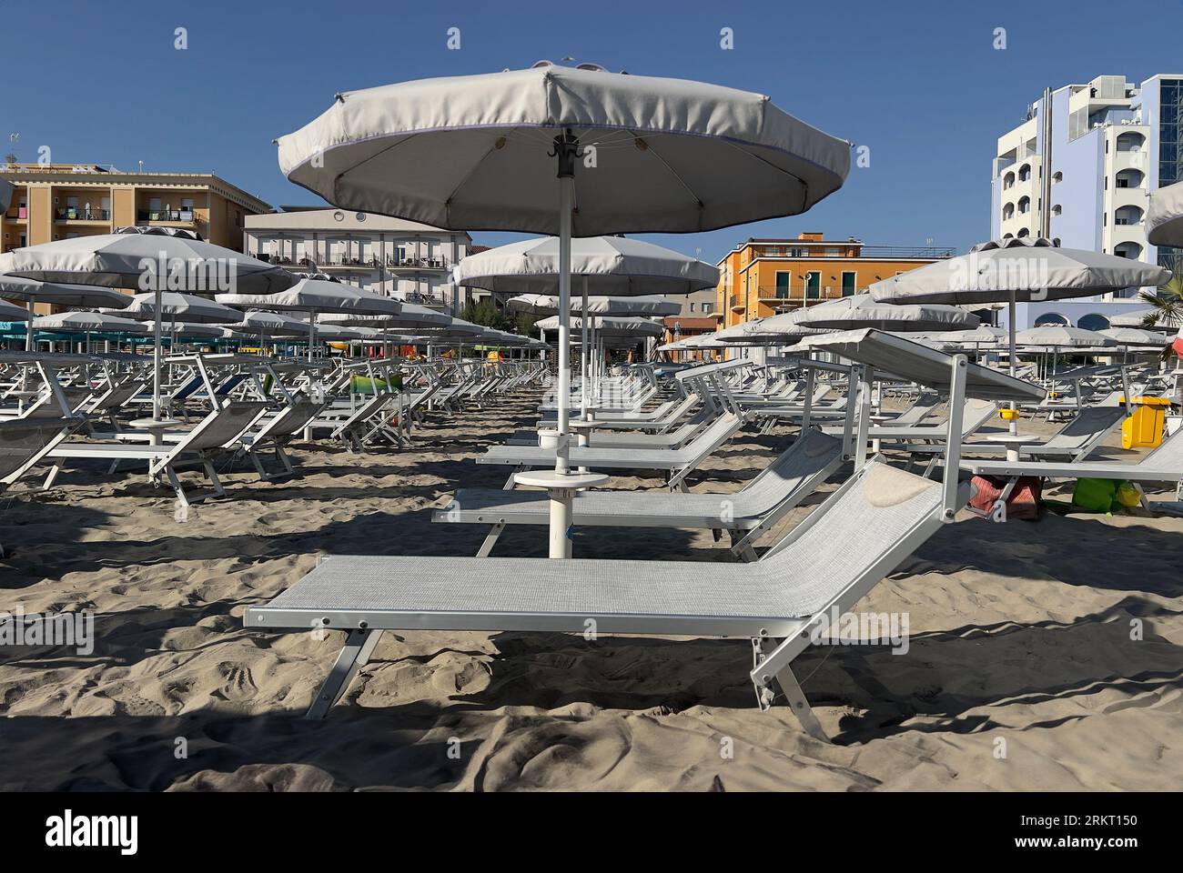 Stabilimento balneare senza persone Foto Stock