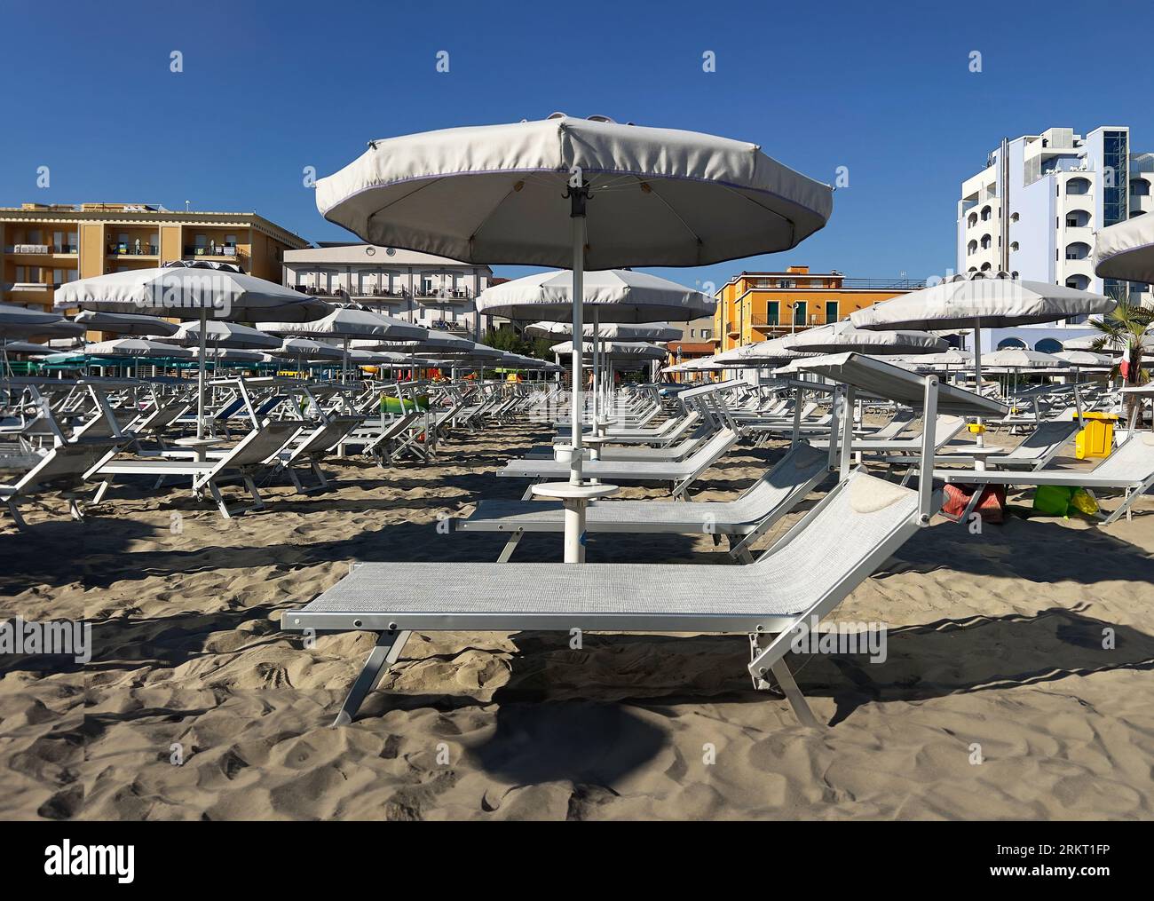 Stabilimento balneare senza persone Foto Stock