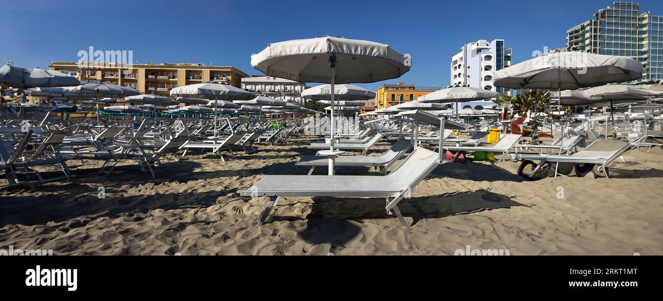 Stabilimento balneare senza persone Foto Stock