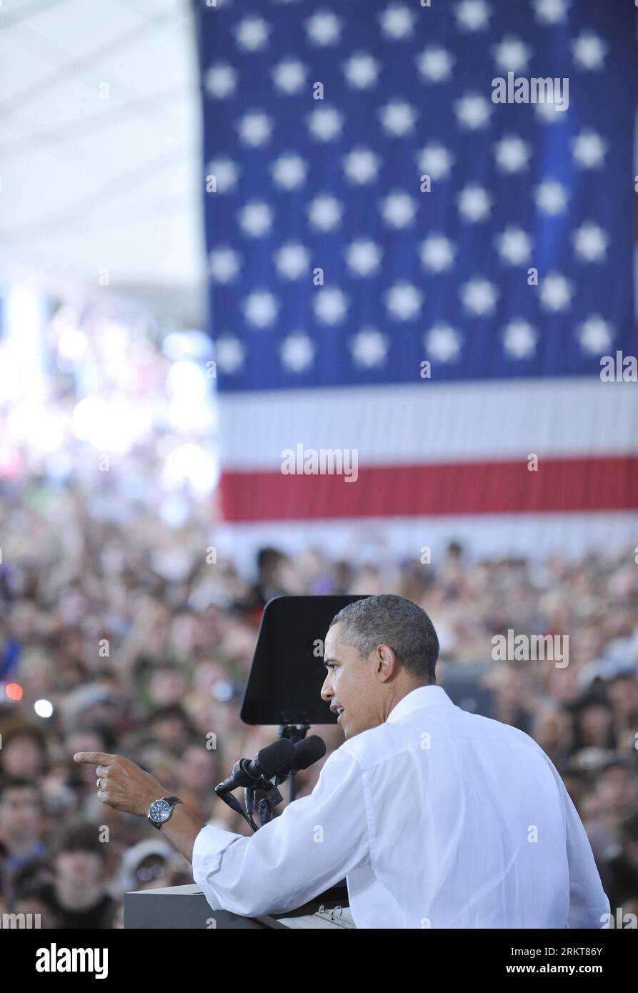 Bildnummer: 58403097 Datum: 29.08.2012 Copyright: imago/Xinhua (120829) -- CHARLOTTESVILLE, 29 agosto 2012 (Xinhua) -- il presidente degli Stati Uniti Barack Obama è visto durante un evento elettorale tenutosi a Charlottesville, Virginia, Stati Uniti, 29 agosto 2012. (Xinhua/Wang Yiou) US-OBAMA-CAMPAGNA ELETTORALE PUBLICATIONxNOTxINxCHN People Politik USA premiumd xns x1x 2012 hoch 58403097 Data 29 08 2012 Copyright Imago XINHUA Charlottesville, Virginia ago 29 2012 XINHUA Presidente Degli Stati Uniti Barack Obama È Lakes during a Campaign Event Hero in Charlottesville, Virginia Stati Uniti ago 29 2012 XINHU Foto Stock