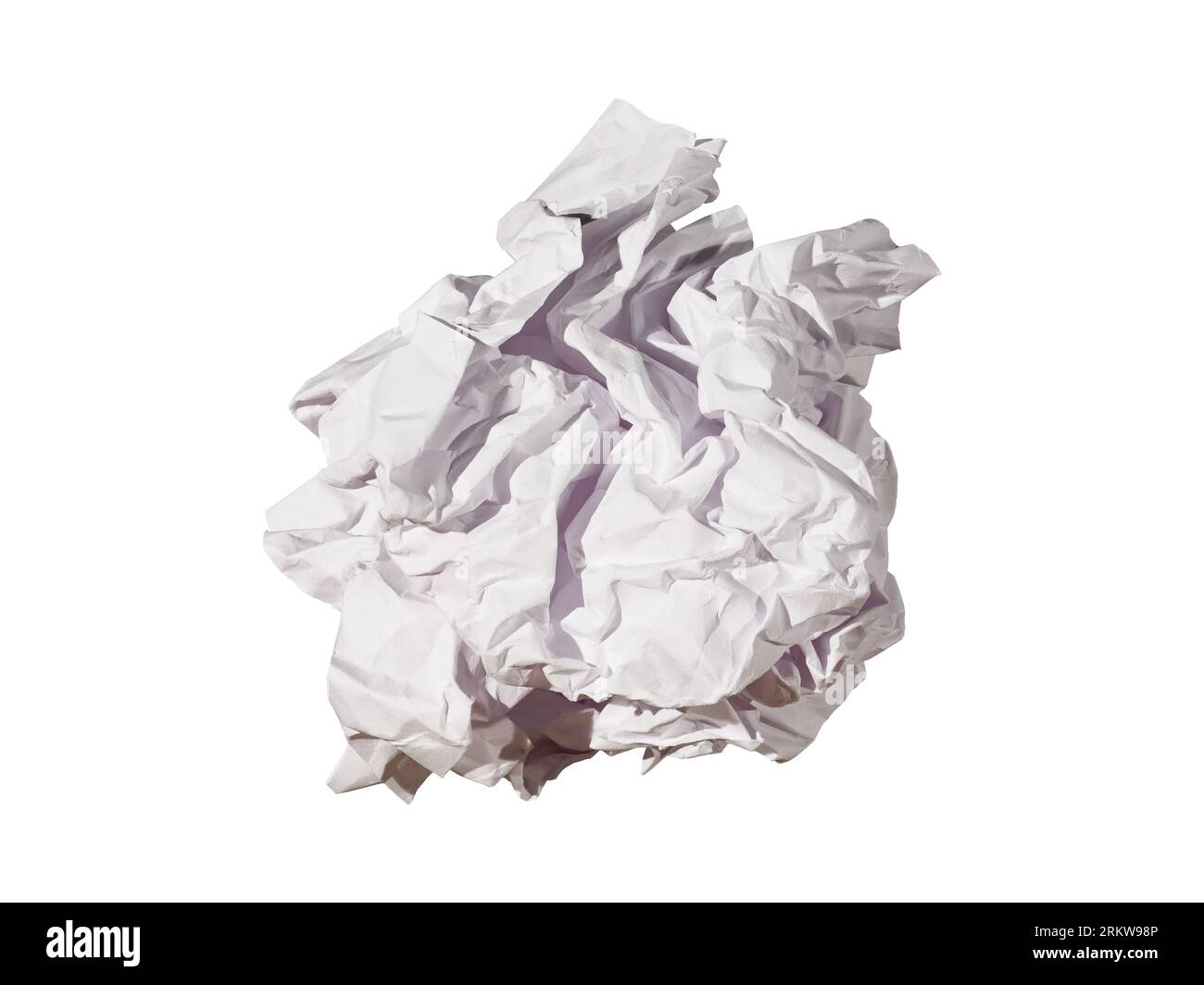 Una palla di carta schiacciata come concetto di spazzatura isolata su uno sfondo bianco Foto Stock