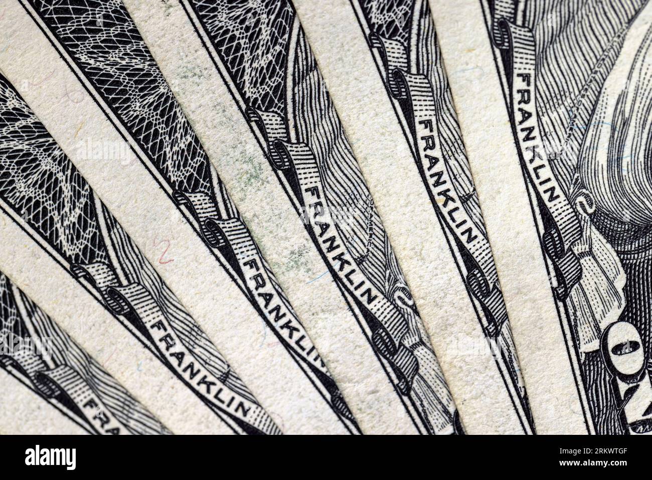 Diversi americani cento dollari fatture primo piano, dettagli di carta dollari americani in contanti Foto Stock