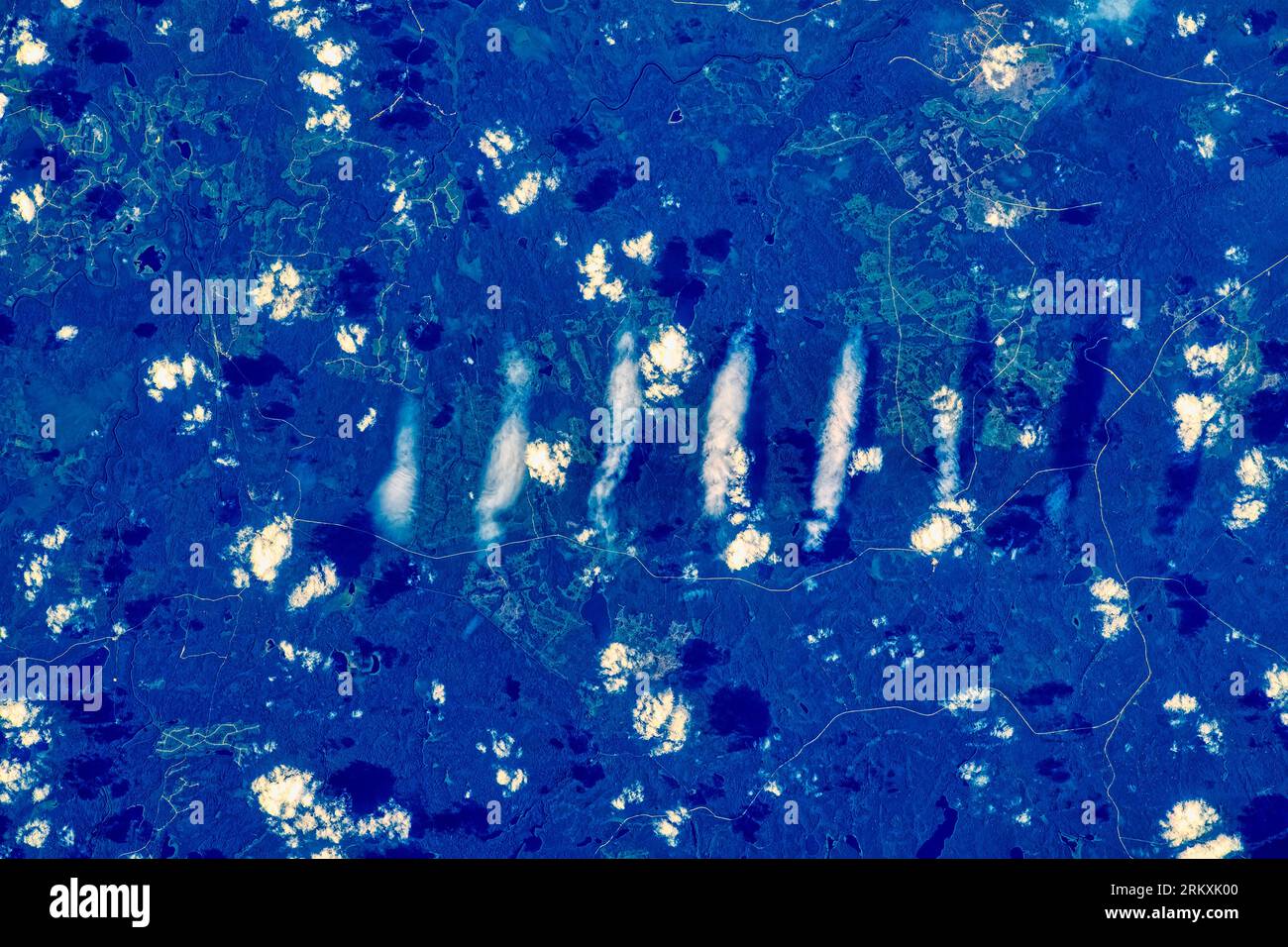 Nuvole in Ontario, Canada. Miglioramento digitale di un'immagine da parte della NASA. Foto Stock