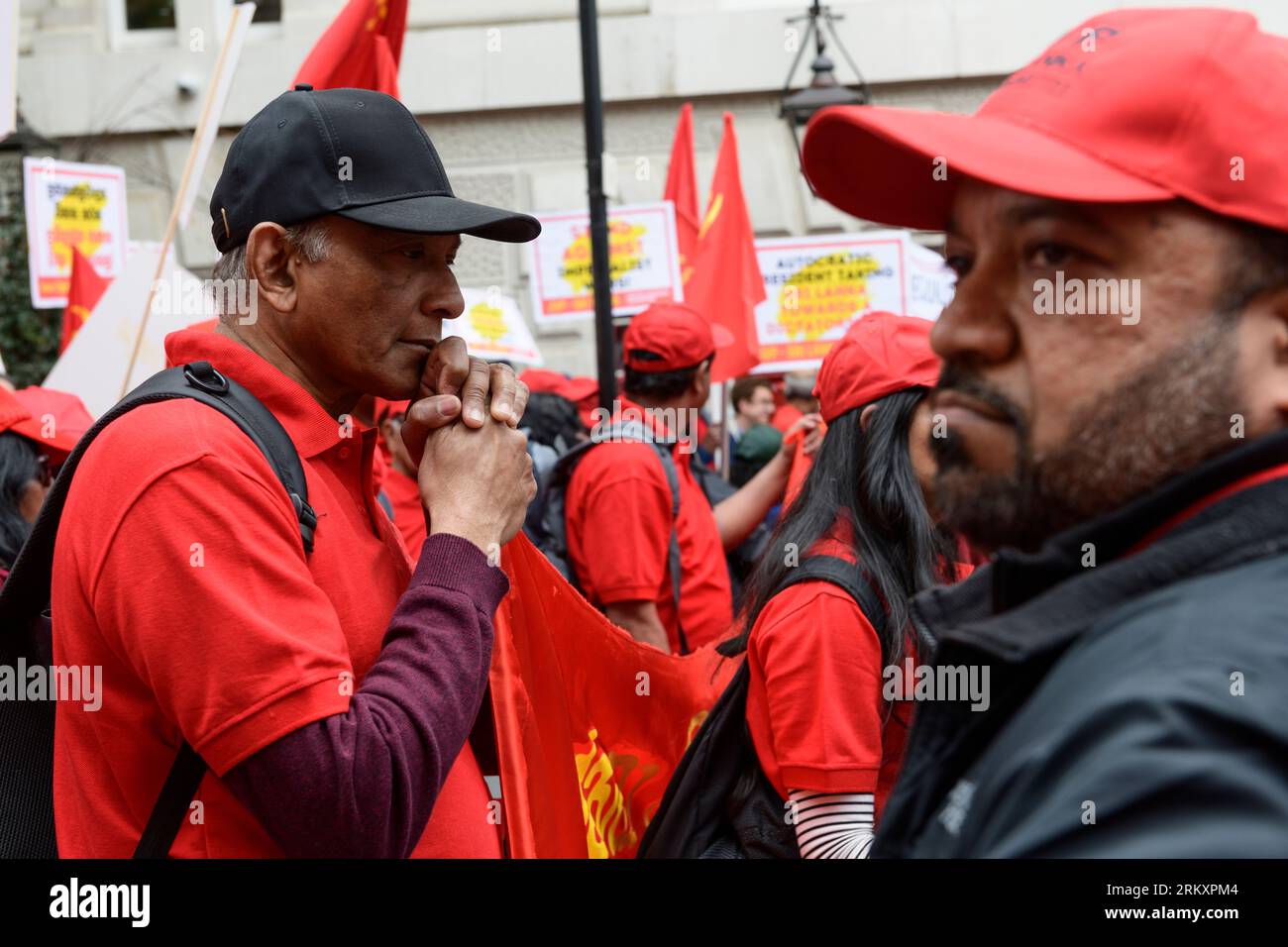 I manifestanti si riuniscono a Clerkenwell Green per la marcia e il raduno della giornata internazionale dei lavoratori di Londra. Maggio, noto anche come giornata internazionale dei lavoratori o. Foto Stock
