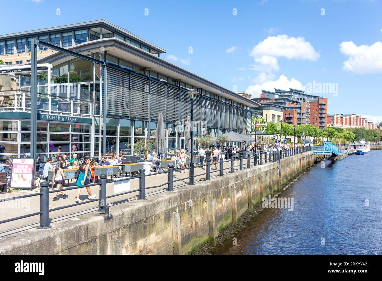 Pitcher & piano Bar, The Quayside, Newcastle upon Tyne, Tyne and Wear, Inghilterra, Regno Unito Foto Stock