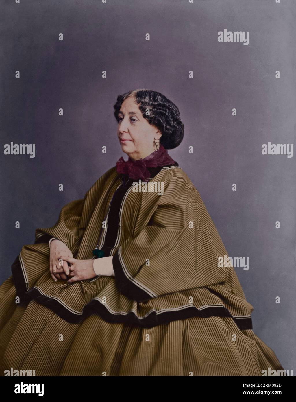 Il romanziere George Sand è fotografato da Nadar che scatta una serie di foto dello scrittore, nel marzo 1864. Foto Stock