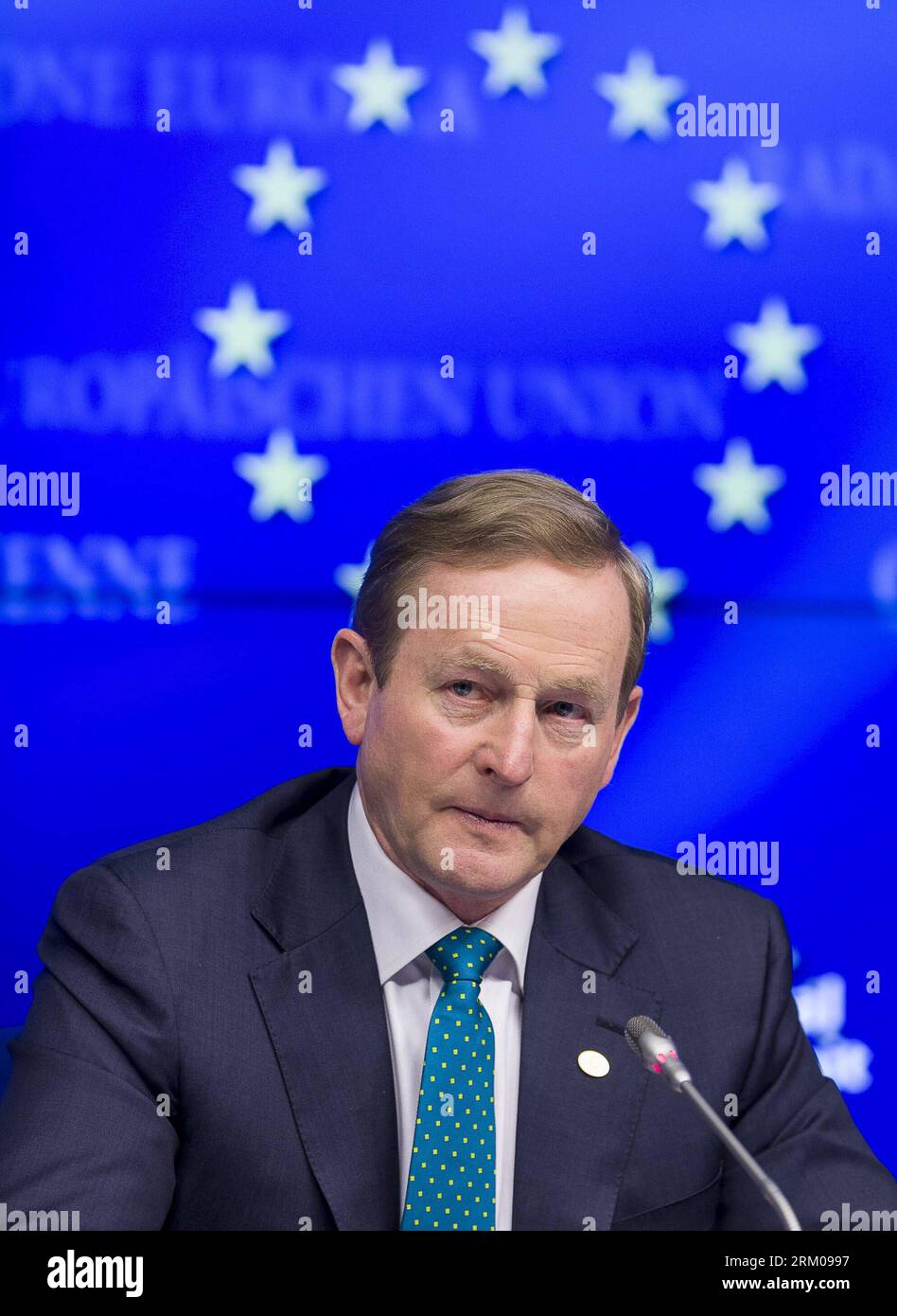 Bildnummer: 59354709 Datum: 14.03.2013 Copyright: imago/Xinhua (130314) -- BRUXELLES, 14 marzo 2013 (Xinhua) -- il primo ministro irlandese Enda Kenny parla durante una conferenza stampa a seguito di un vertice sociale tripartito presso la sede dell'Unione europea (UE) in vista di un incontro dei leader dell'UE a Bruxelles, capitale del Belgio, 14 marzo 2013. I leader dell'Unione europea (UE) si riuniscono a Bruxelles giovedì e venerdì per definire misure volte a promuovere la crescita e a creare posti di lavoro in Europa ancora impantanata dalla crisi del debito. (Xinhua/Thierry Monasse)(zl) BELGIO-UE-SUMMIT PUBLICATIONxNOTxINxCHN Politik Peop Foto Stock