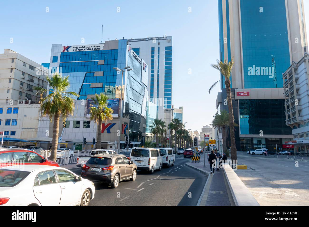 Government avenue, centro di Manama Bahrain. Istituti finanziari, quartiere degli affari Foto Stock