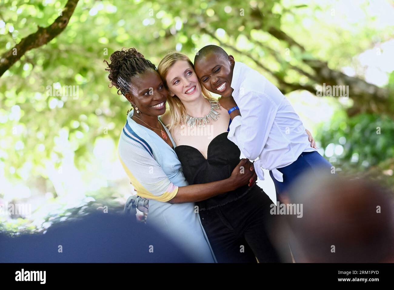 Angouleme, Francia. 26 agosto 2023. 16th Angouleme French-Speaking Film Festival - Day Five Yves-Marina Gnahoua, Lucie Debay ed Eliane Umuhire partecipano all'Augure Photocall durante il Day Five del 16th Angouleme French-Speaking Film Festival il 26 agosto 2023 ad Angouleme, Francia. Foto di Franck Castel/ABACAPRESS.COM Credit: Abaca Press/Alamy Live News Foto Stock