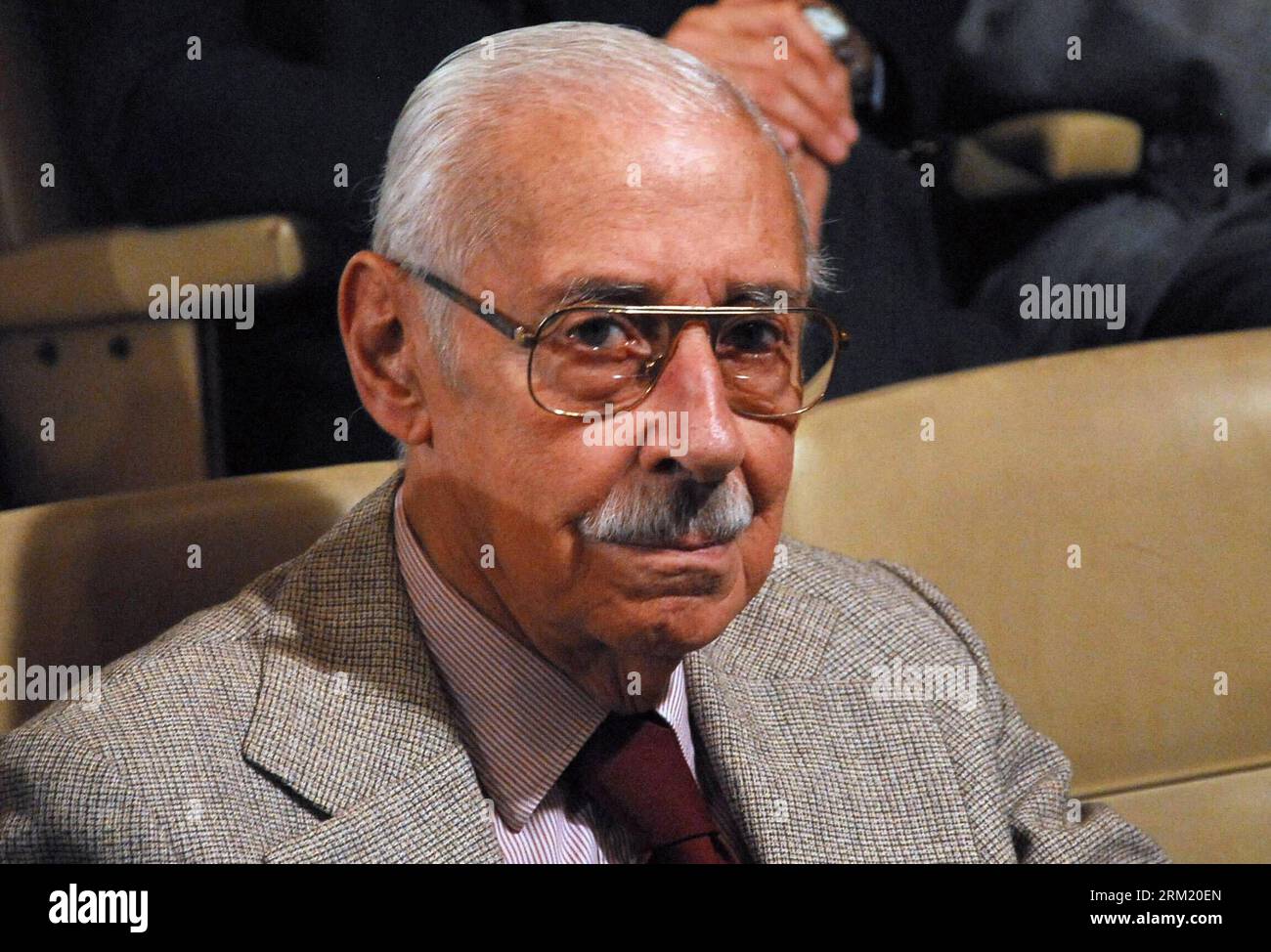 Bildnummer: 59659294 Datum: 17.05.2013 Copyright: imago/Xinhua (130517) -- BUENOS AIRES, 17 maggio 2013 (Xinhua) -- la foto del file mostra l'ex sovrano militare argentino Jorge Rafael Videla. Videla morì a Buenos Aires, il 17 maggio 2013 all'età di 87 anni, scontando condanne a vita in prigione per crimini contro l'umanità. Cecilia Pando, presidente dell'Associazione conservatrice dei parenti e degli amici dei Prisioners politici argentini, ha confermato la morte di venerdì.(Xinhua/TELAM) (tm) (ce) ARGENTINA-BUENOS AIRES-VIDELA-NECROLOGIO PUBLICATIONxNOTxINxCHN People Politik x0x xkg 2013 quer 59659294 Data Foto Stock