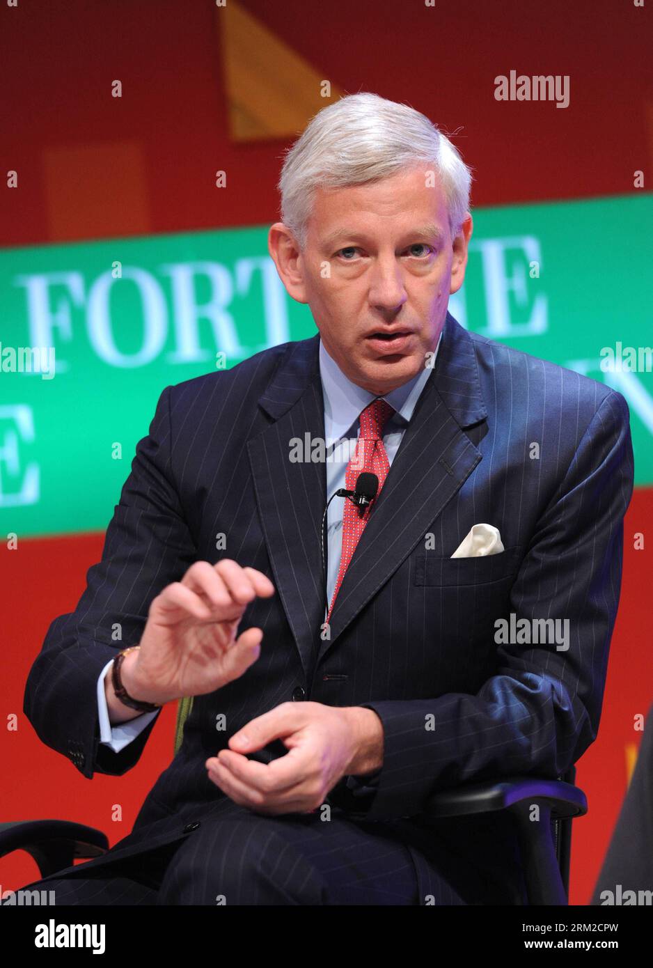 Bildnummer: 59788992 Datum: 07.06.2013 Copyright: imago/Xinhua (130607) -- CHENGDU, 7 giugno 2013 (Xinhua) -- Dominic Barton, Global Managing Director di McKinsey Company, parla alla discussione China's Changing Economy durante il Fortune Global Forum 2013 a Chengdu, capitale della provincia del Sichuan della Cina sud-occidentale, 7 giugno 2013. (Xinhua/Xue Yubin) (cxy) CHINA-CHENGDU-FORTUNE GLOBAL FORUM-DISCUSSION (CN) PUBLICATIONxNOTxINxCHN People Politik Wirtschaft xsp x0x 2013 hoch 59788992 Data 07 06 2013 Copyright Imago XINHUA Chengdu 7 giugno 2013 XINHUA Dominic Barton Global Managing Director di Foto Stock