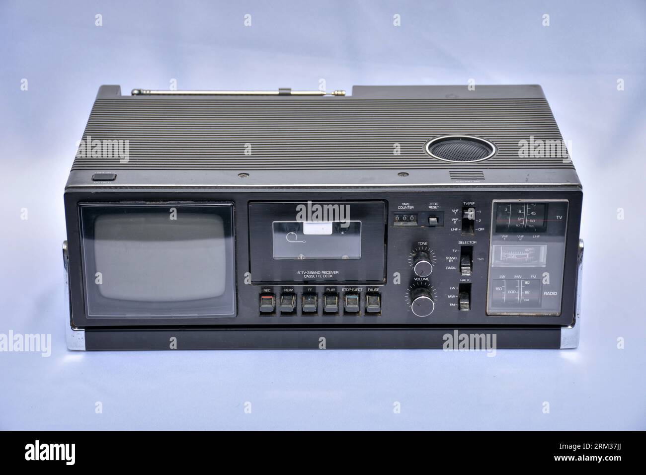 Mini-TV, Minifernseher, TV-Kombi, TV-Radiorekorder, tragbar, Philips, ART2000, Schwarzweiß, Kassettenrekorder, Kassettenlaufwerk, radio, UKW, Tasten, Foto Stock