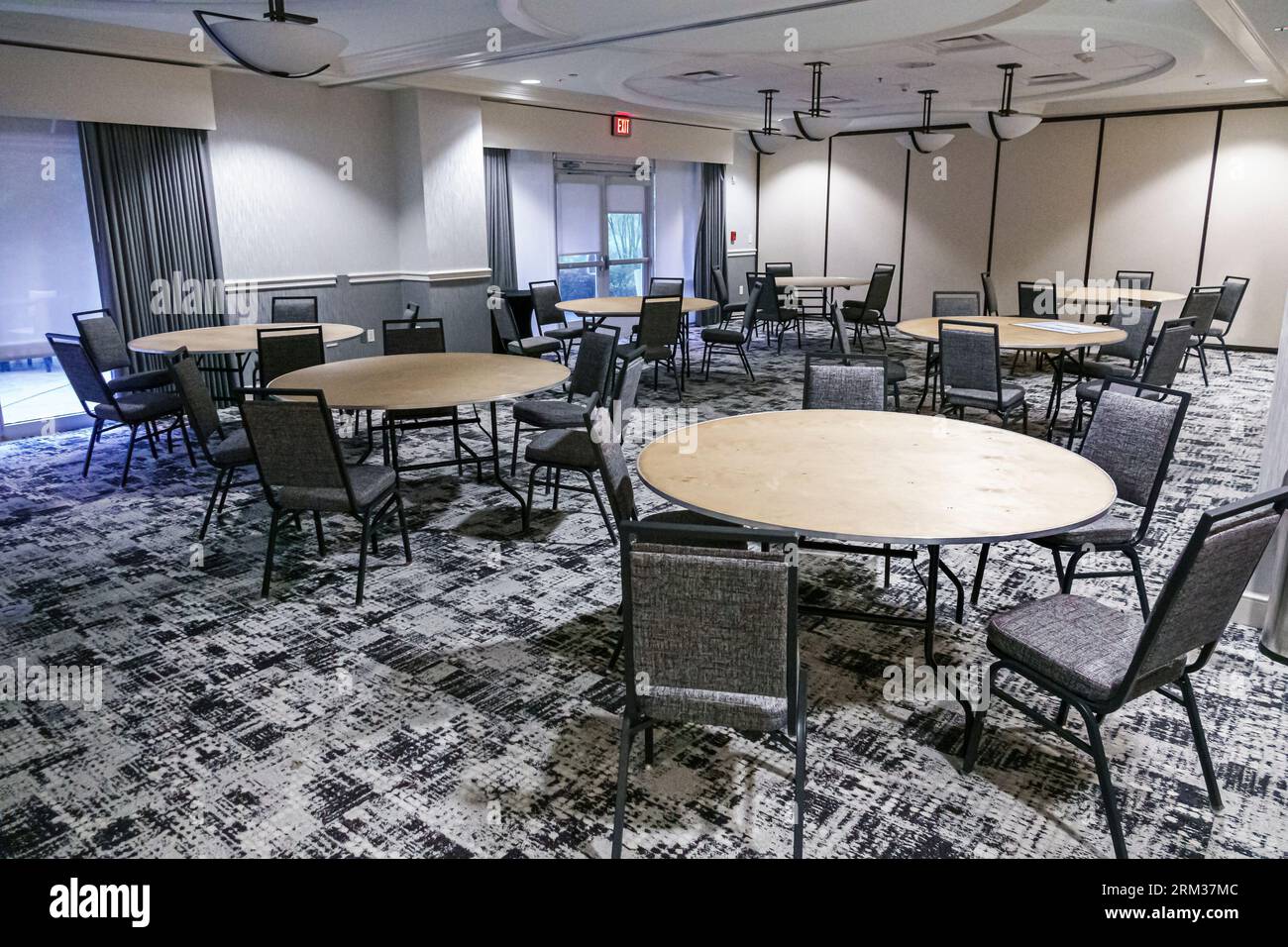 Jacksonville, Florida, Tapestry Park, Hotel Indigo Jacksonville-Deerwood Park, sala conferenze, sedie, tavoli rotondi, interni interni interni, hotel Foto Stock