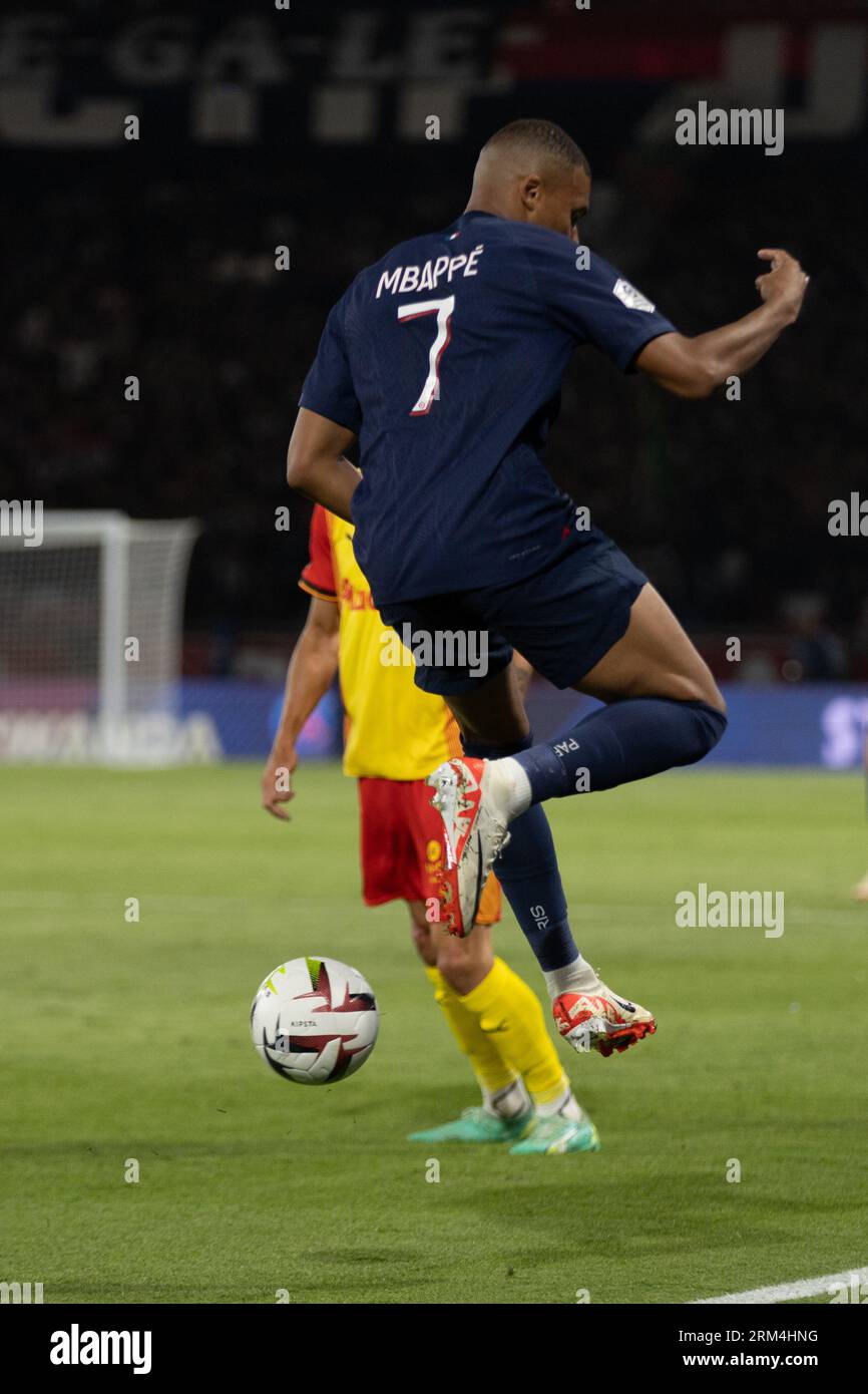 Parigi, Francia. 26 agosto 2023. SAN PAOLO, BRASILE - AGOSTO 26: Partita tra PSG e Lens come parte della stagione regolare della Ligue 1 allo stadio Parc des Princes il 26 agosto 2023 a Parigi, Francia. (Foto di Jose Prestes/PxImages) credito: PX Images/Alamy Live News Foto Stock