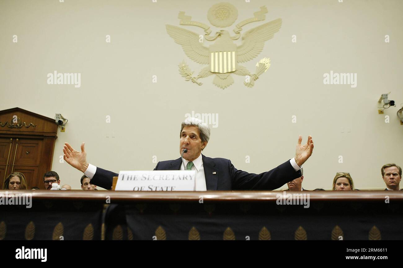 Bildnummer: 60815595 Datum: 10.12.2013 Copyright: imago/Xinhua (131210) -- WASHINGTON D.C., 10 dicembre 2013 -- il Segretario di Stato americano John Kerry testimonia durante un'udienza davanti alla Commissione per gli affari Esteri della camera degli Stati Uniti sull'accordo nucleare con l'Iran a Washington D.C., negli Stati Uniti, il 10 dicembre 2013. (Xinhua/Fang Zhe) US-WASHINGTON-AFFARI ESTERI-IRAN-NUCLEAR PUBLICATIONxNOTxINxCHN people xas x0x 2013 quer premiumd Foto Stock