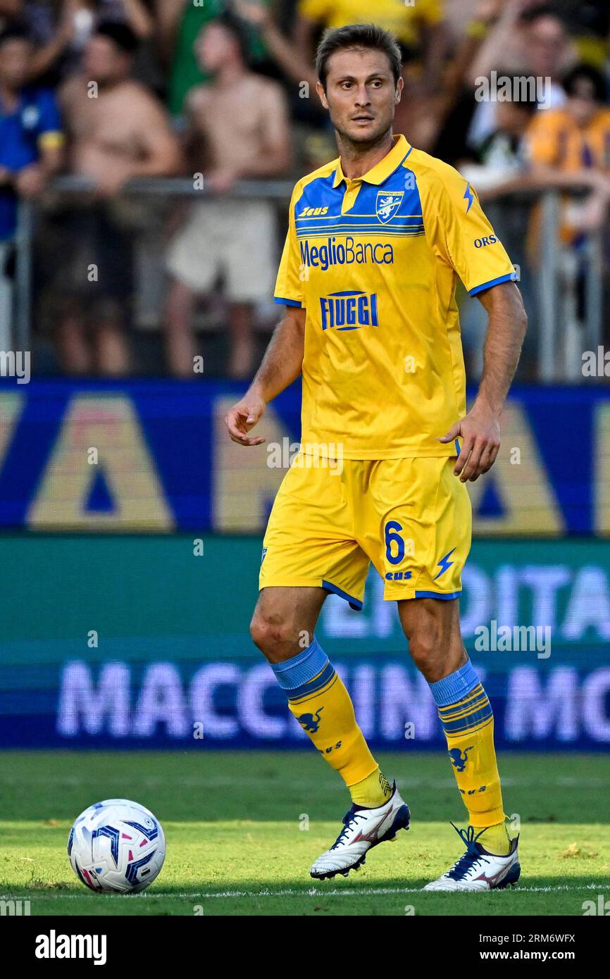 Simone Romagnoli di Frosinone in azione durante la partita di serie A tra Frosinone calcio e Atalanta BC allo stadio Benito Stirpe di Frosino Foto Stock