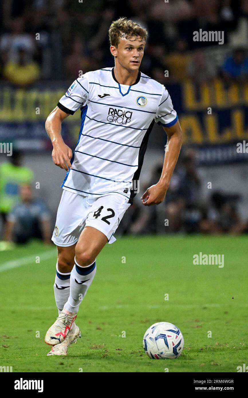 Giorgio Scalvini dell'Atalanta BC in azione durante la partita di serie A tra Frosinone calcio e Atalanta BC allo stadio Benito Stirpe di Frosi Foto Stock