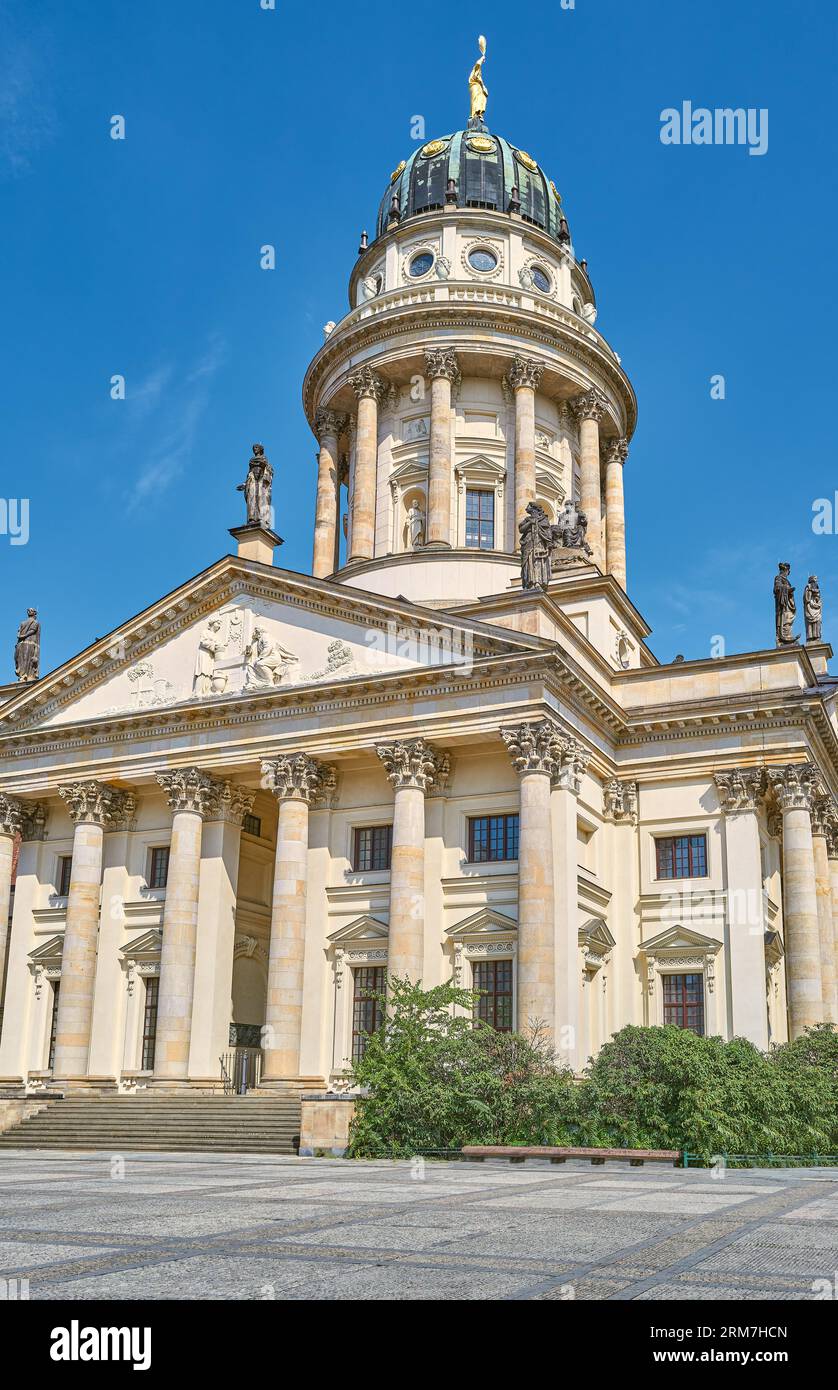 Berlino, Germania - Juky 31, 2019: Piazza Gendarmenmarkt, vista della cattedrale francese Foto Stock