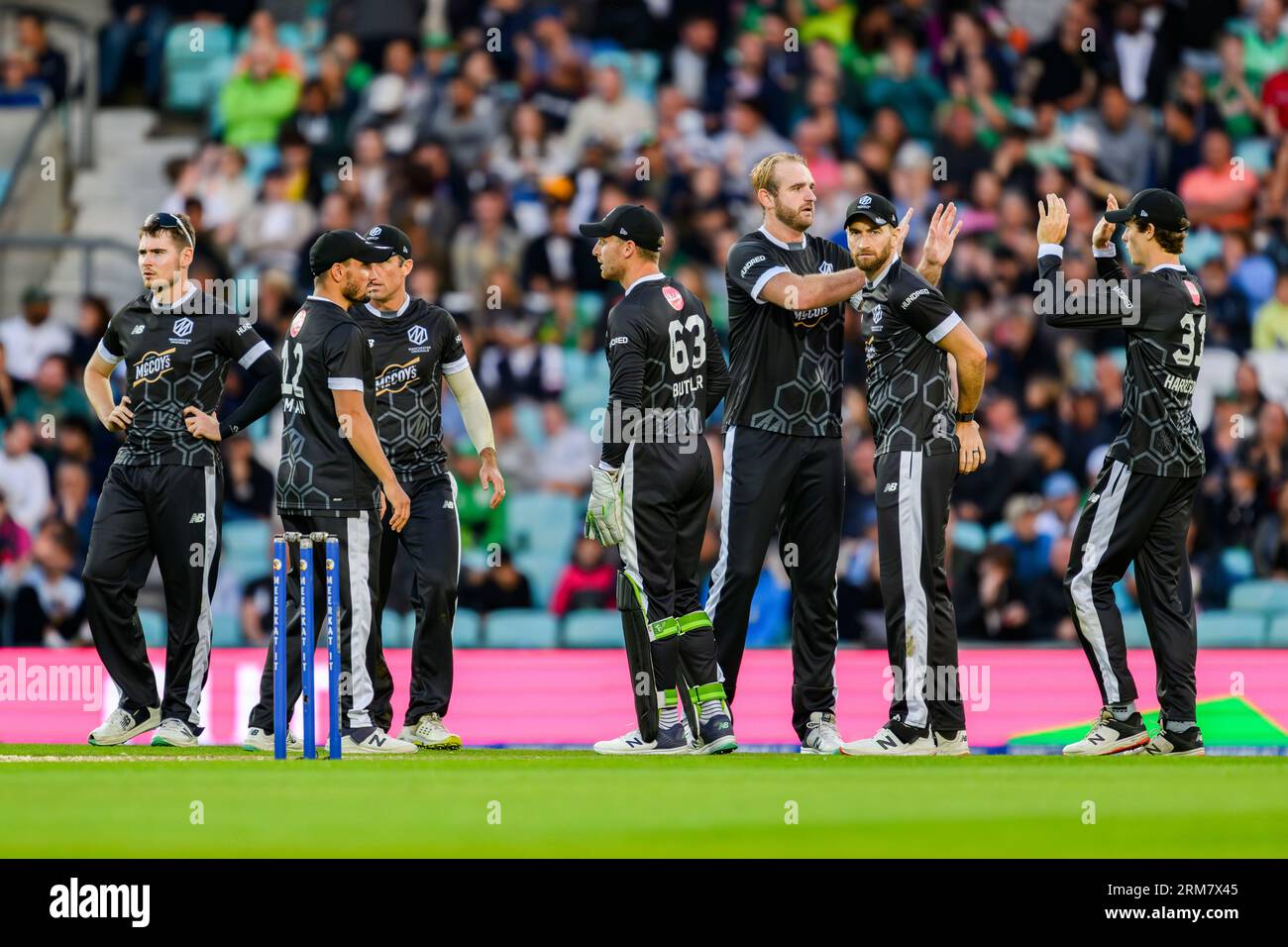 LONDRA, REGNO UNITO. 26 agosto 2023. Il team dei Manchester Originals festeggia dopo aver attraversato la finale durante l'Eliminator - Manchester Originals vs Southern Brave al Kia Oval Cricket Ground sabato 26 agosto 2023 a LONDRA IN INGHILTERRA. Crediti: Taka Wu/Alamy Live News Foto Stock