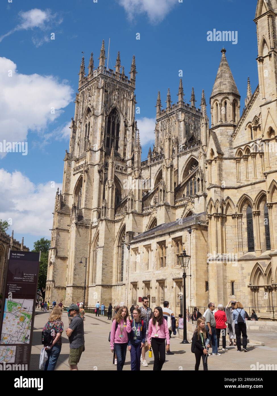 York Minster, aspetto meridionale Foto Stock