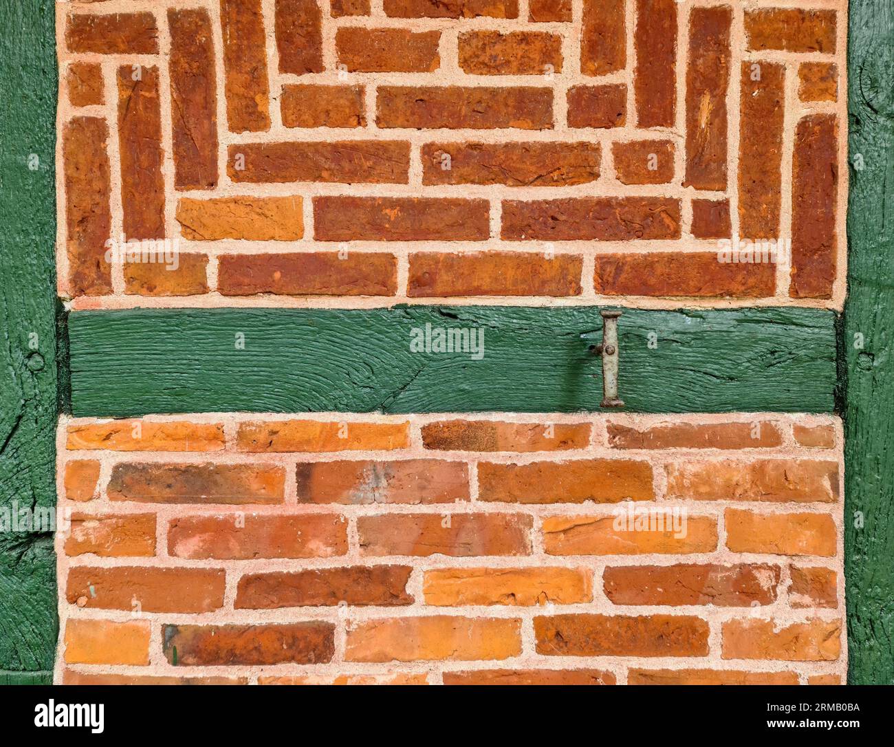 Splendida struttura di muri in mattoni d'epoca metà in legno trovati in Germania Foto Stock